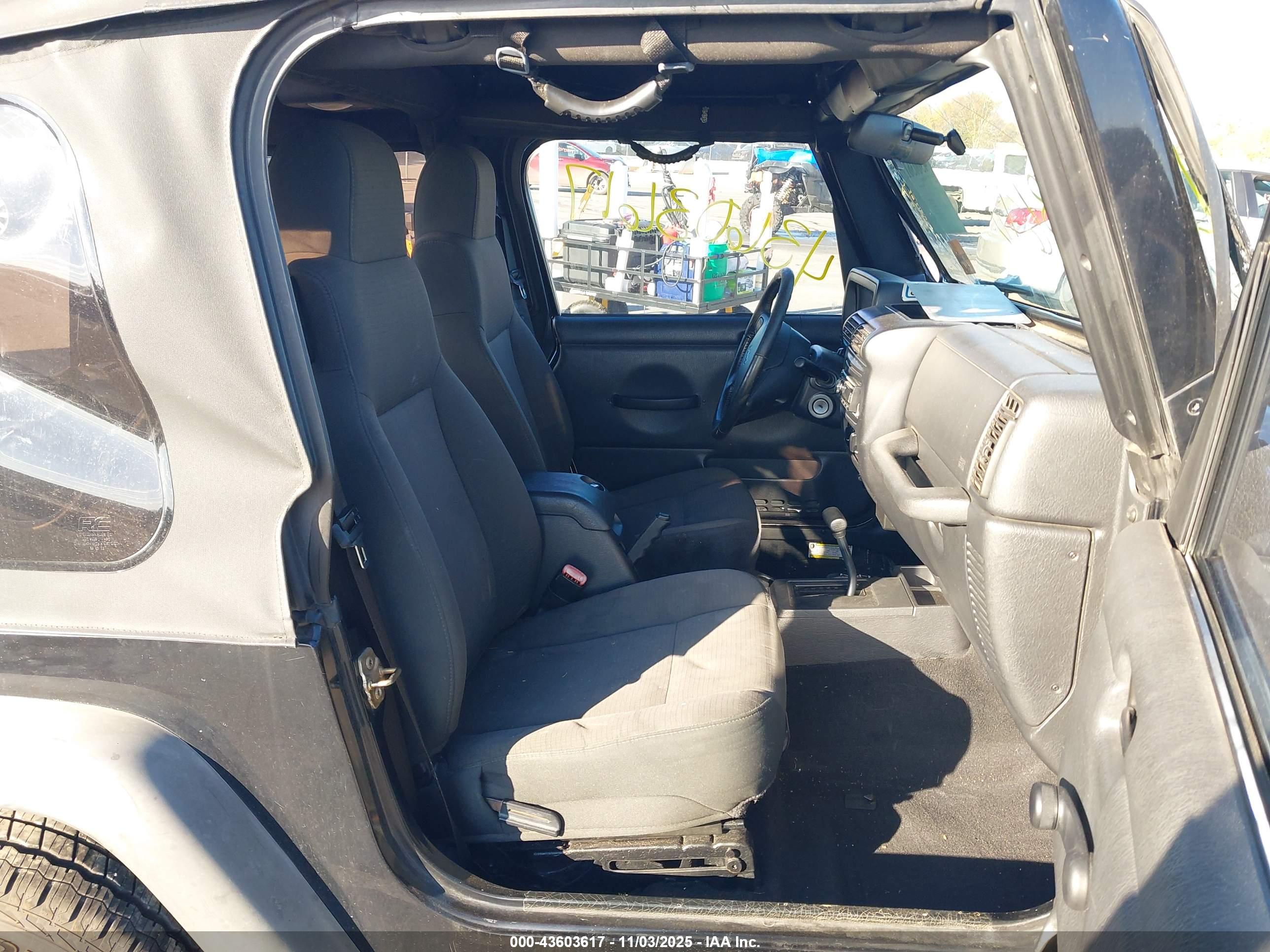 JEEP WRANGLER image 8