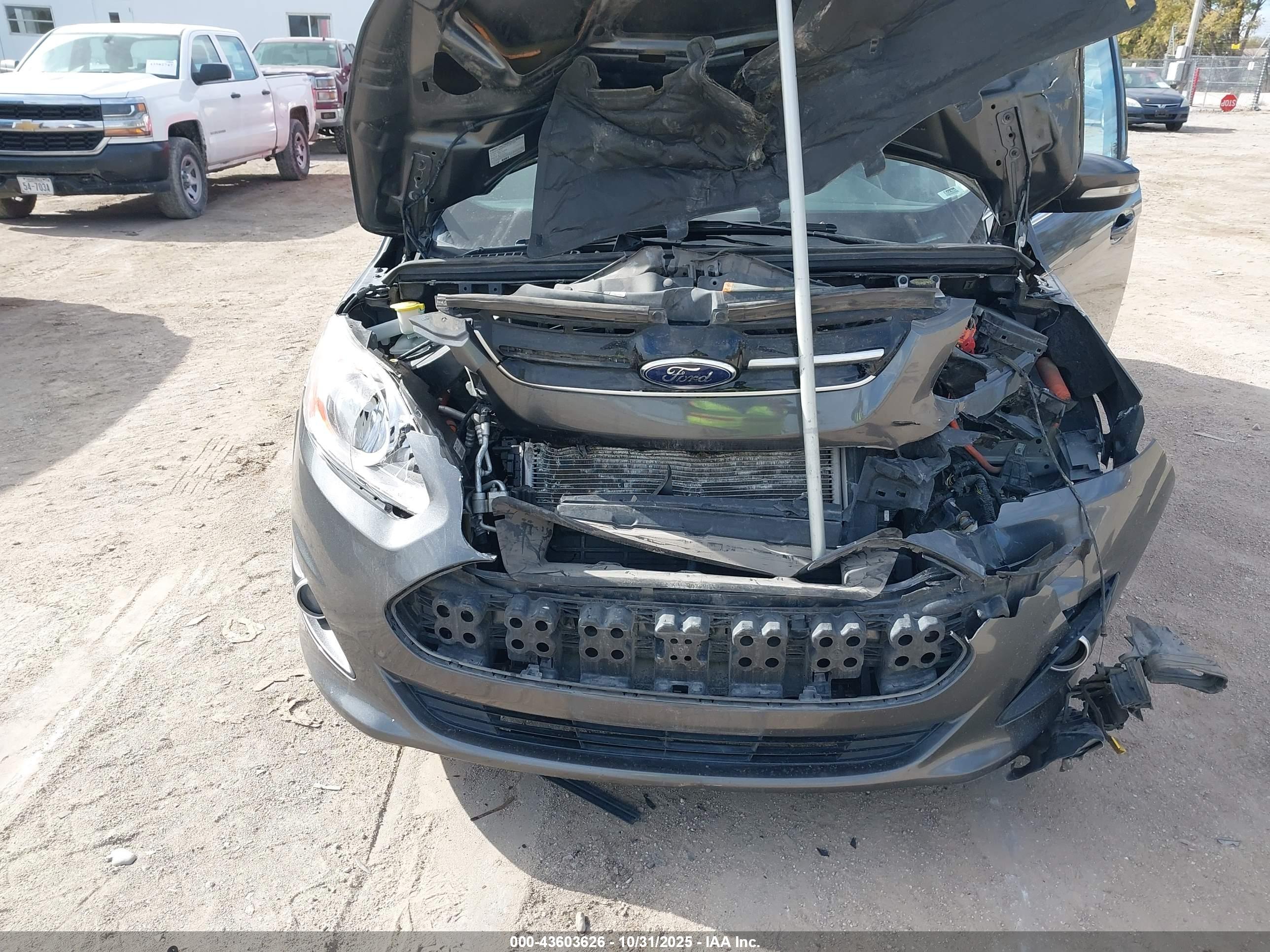 FORD C-MAX image 10