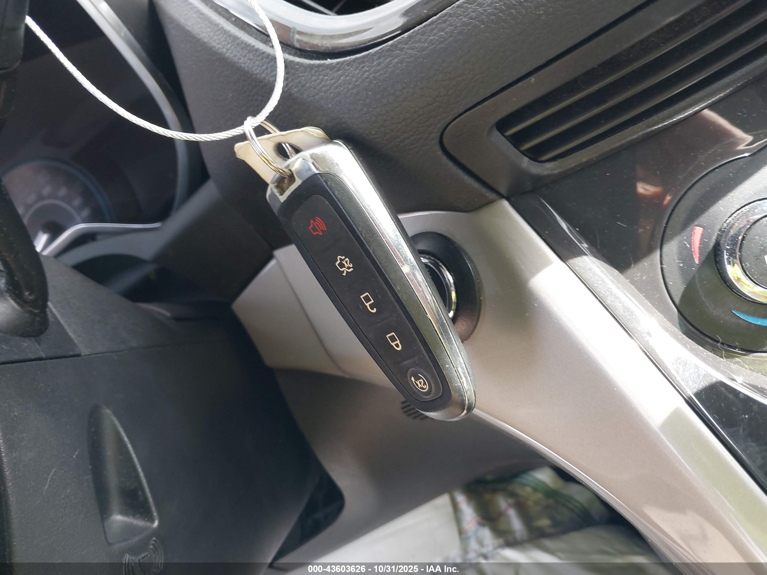 FORD C-MAX image 11