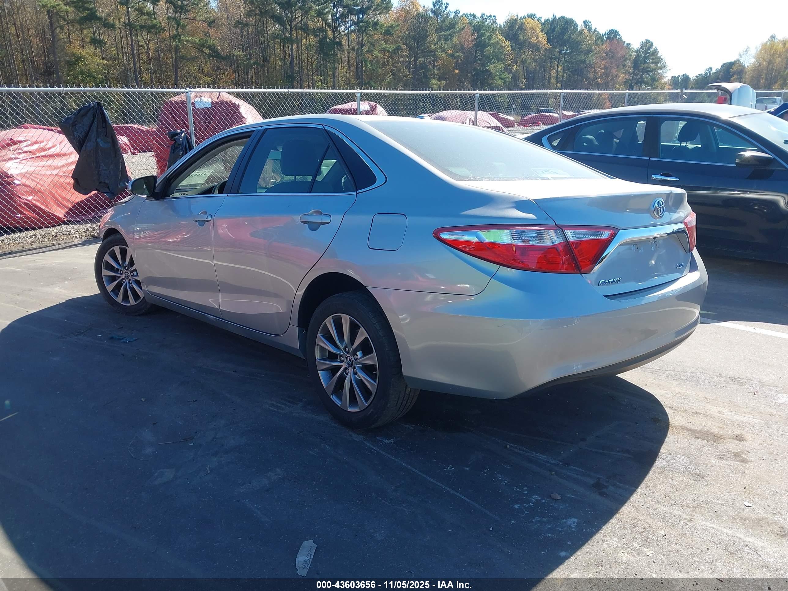 TOYOTA CAMRY image 3