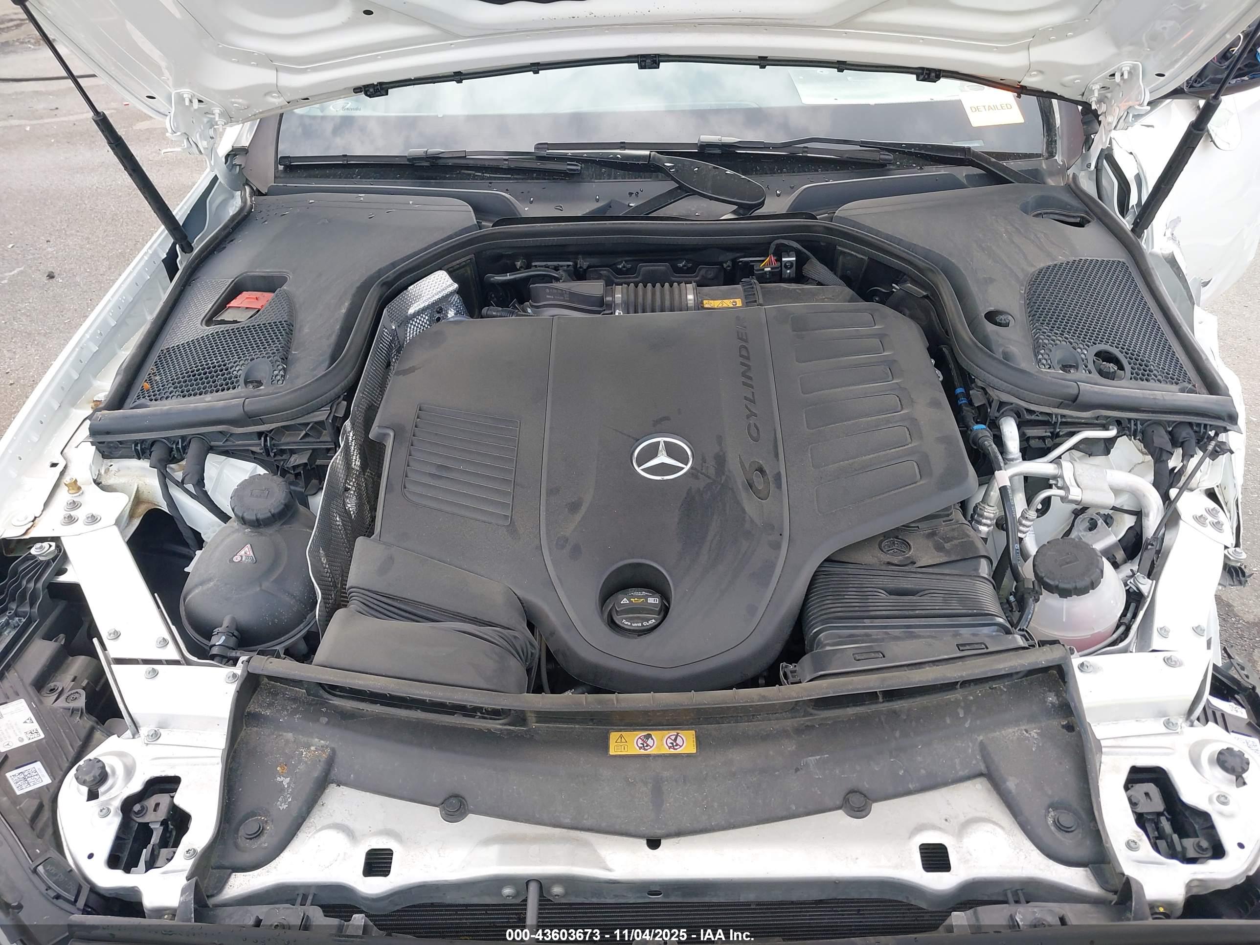MERCEDES-BENZ E image 10