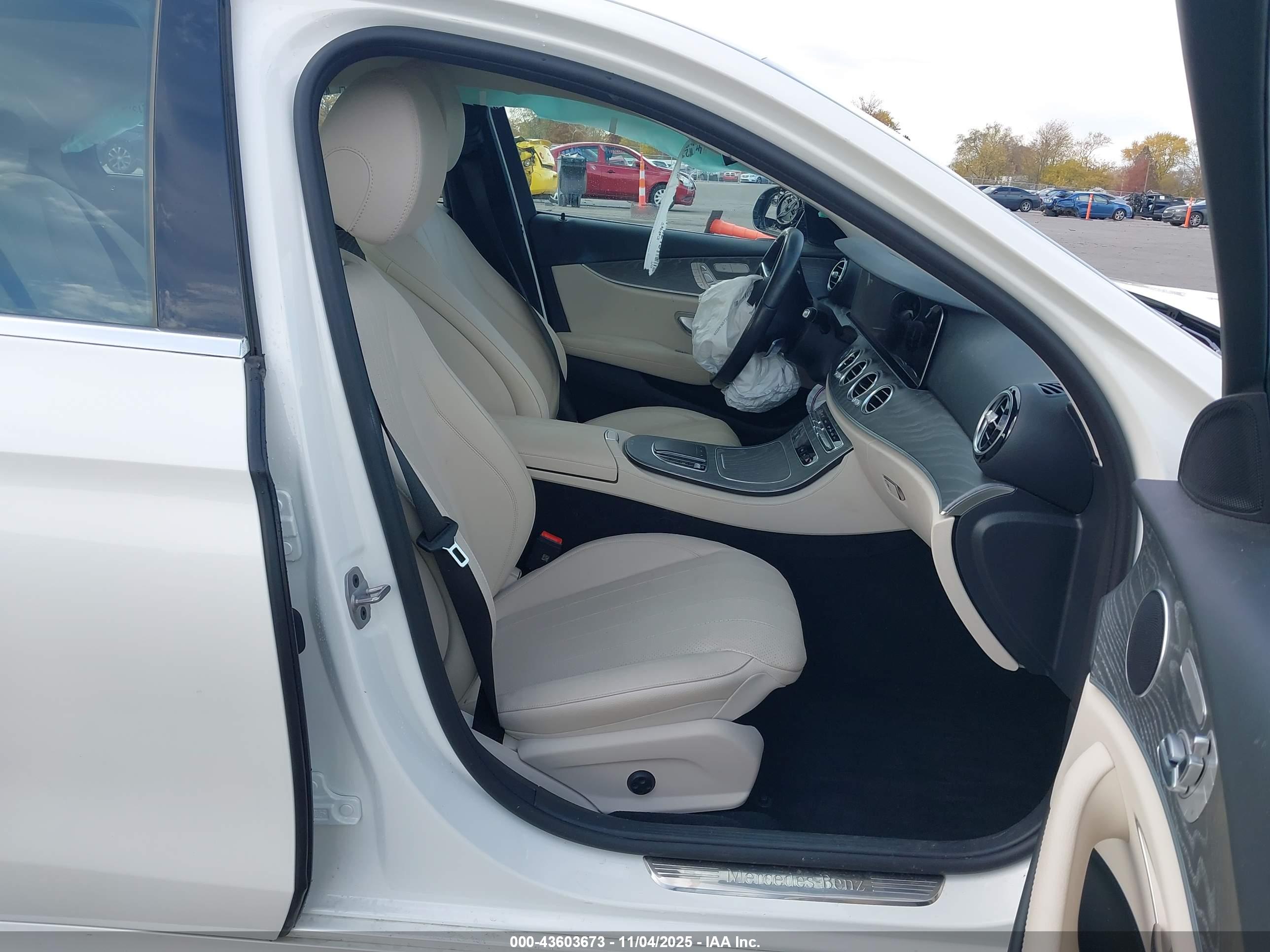MERCEDES-BENZ E image 5