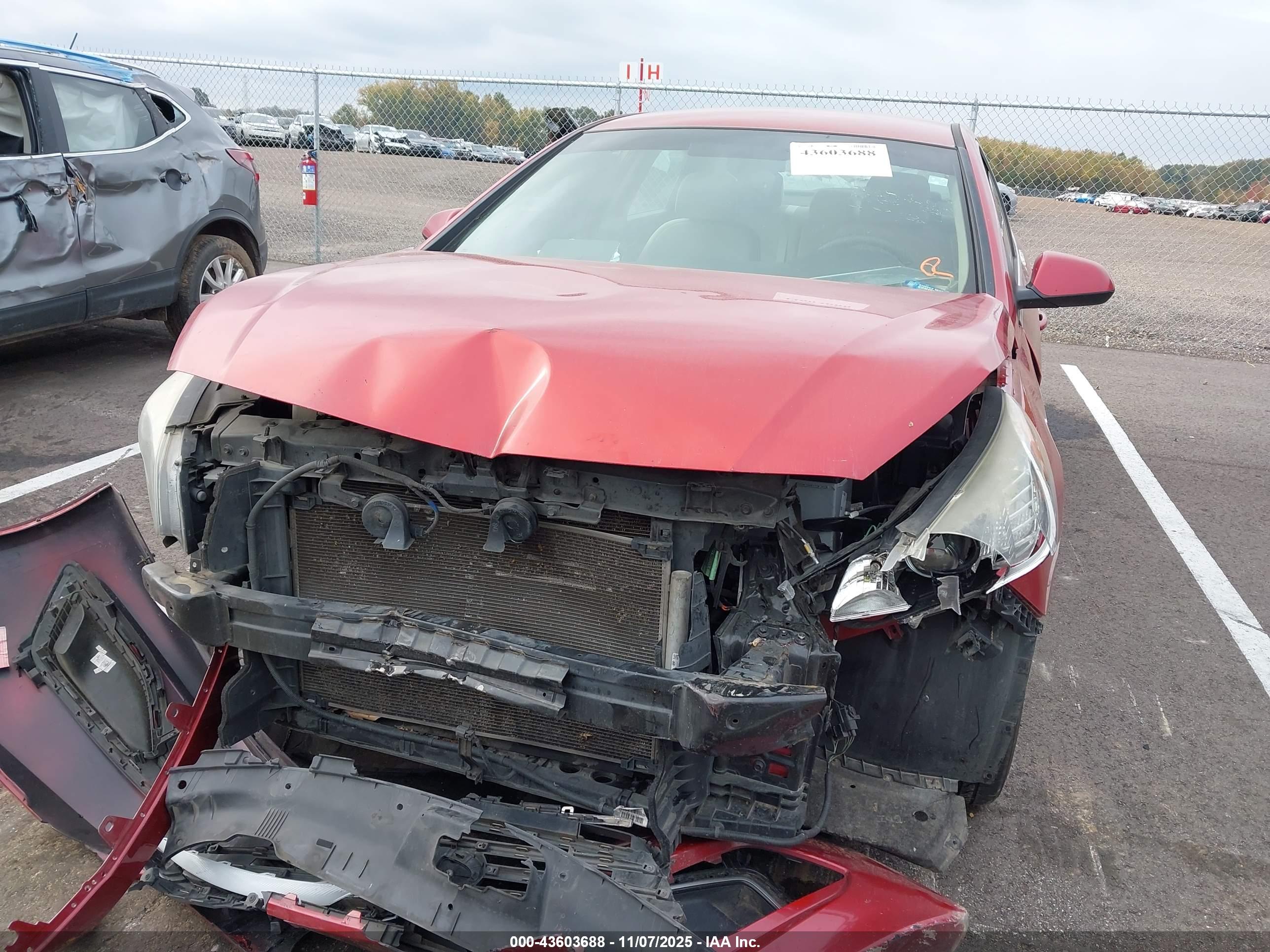 HYUNDAI SONATA image 6