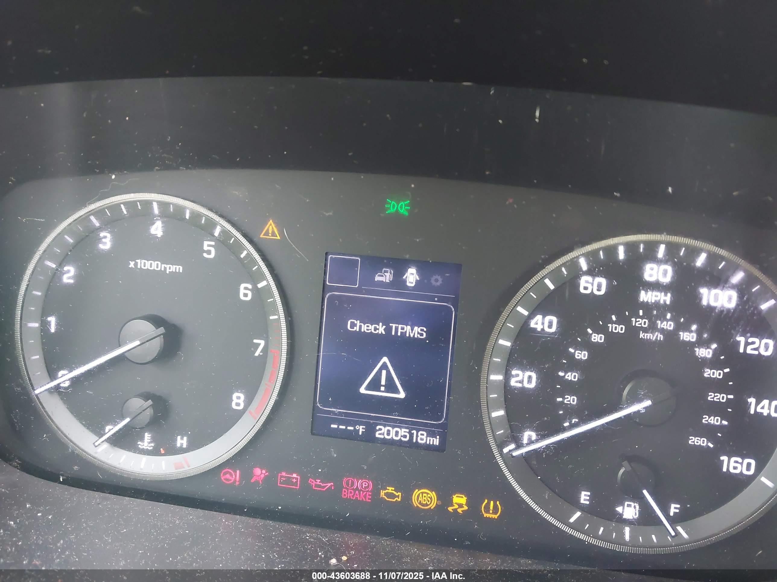 HYUNDAI SONATA image 7