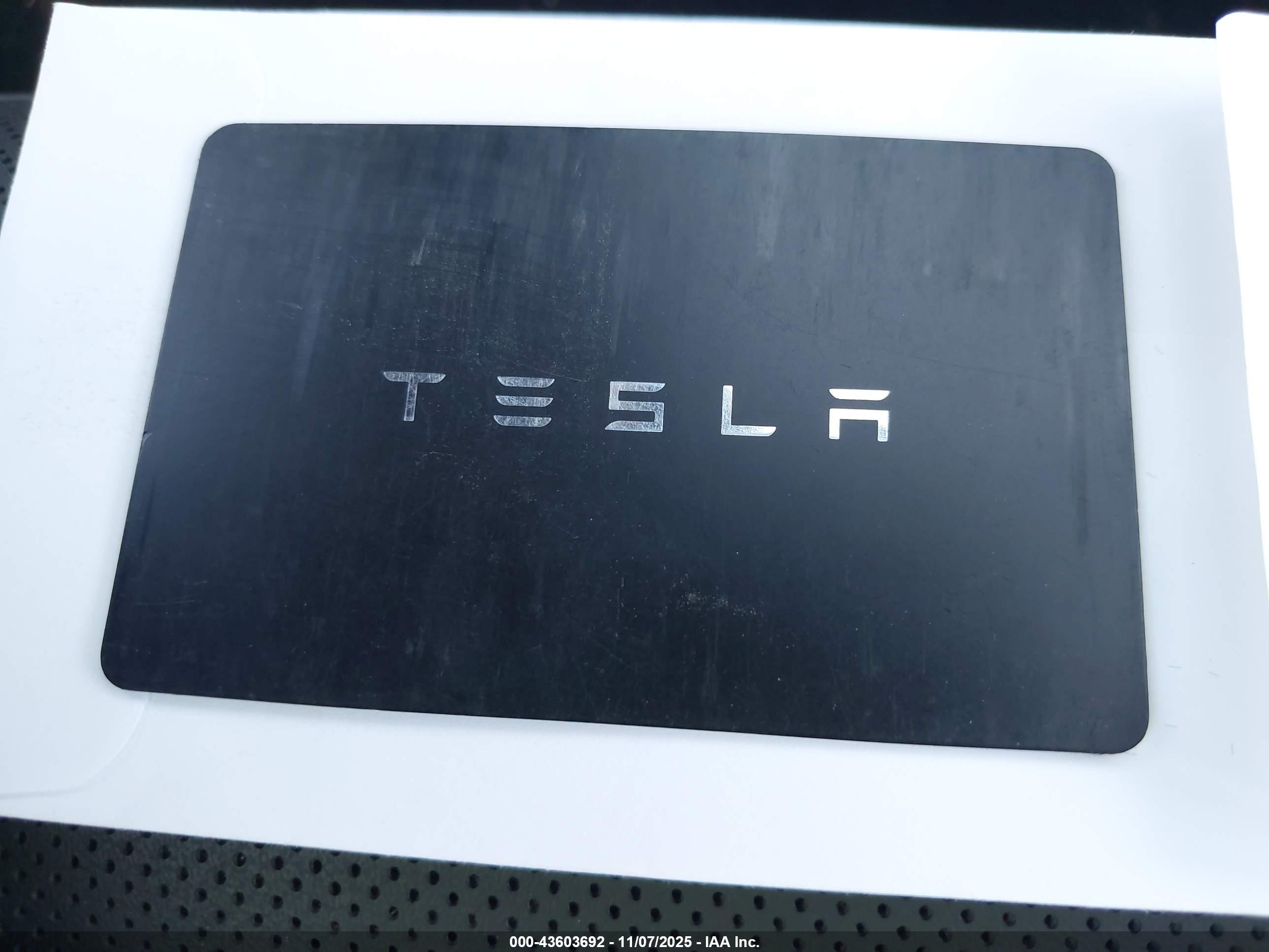 TESLA MODEL image 11