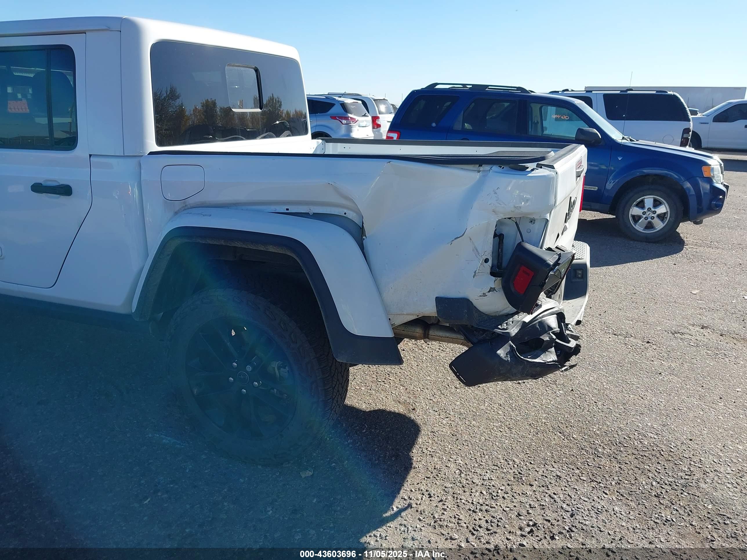 JEEP GLADIATOR image 6