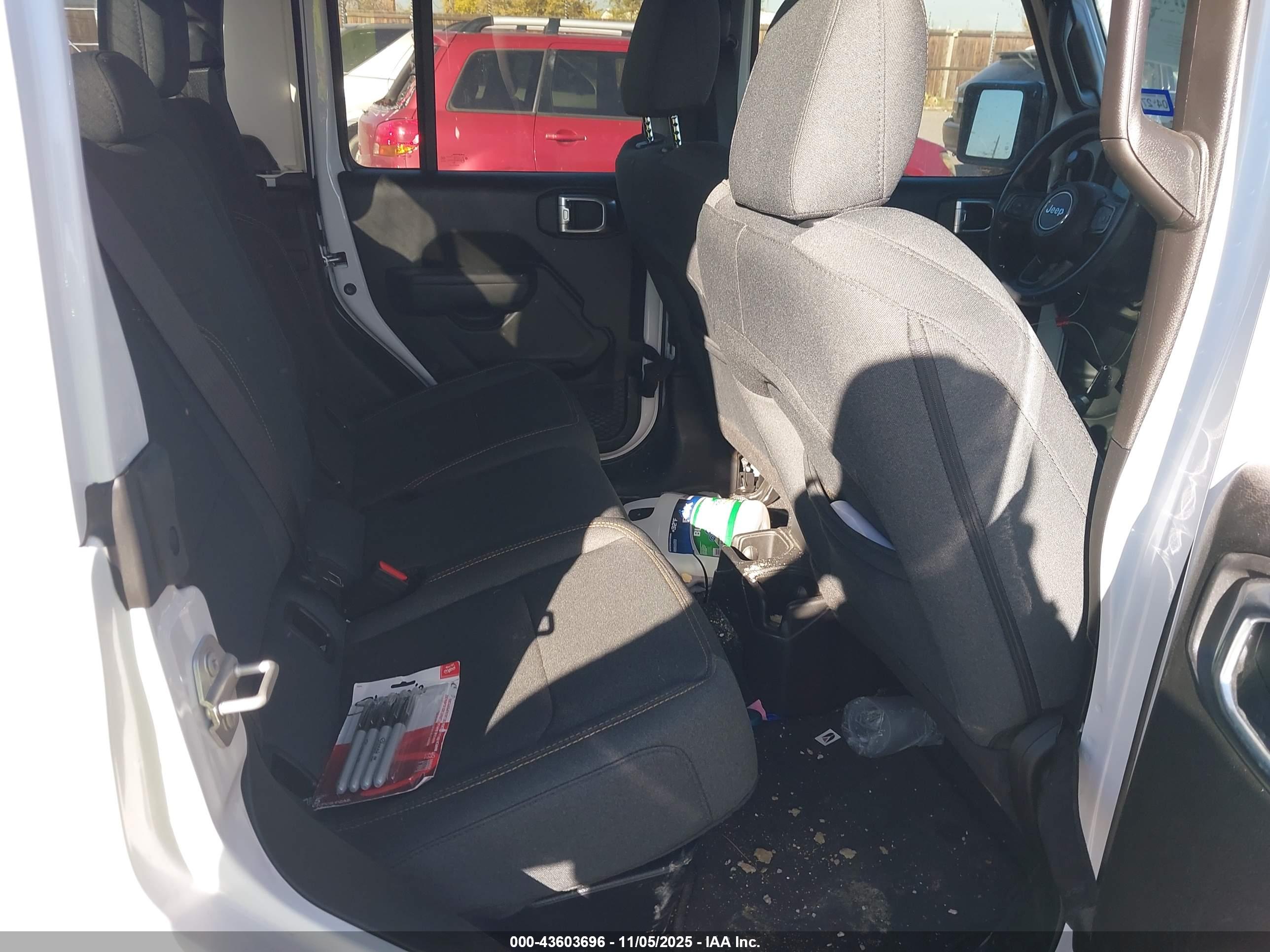 JEEP GLADIATOR image 8