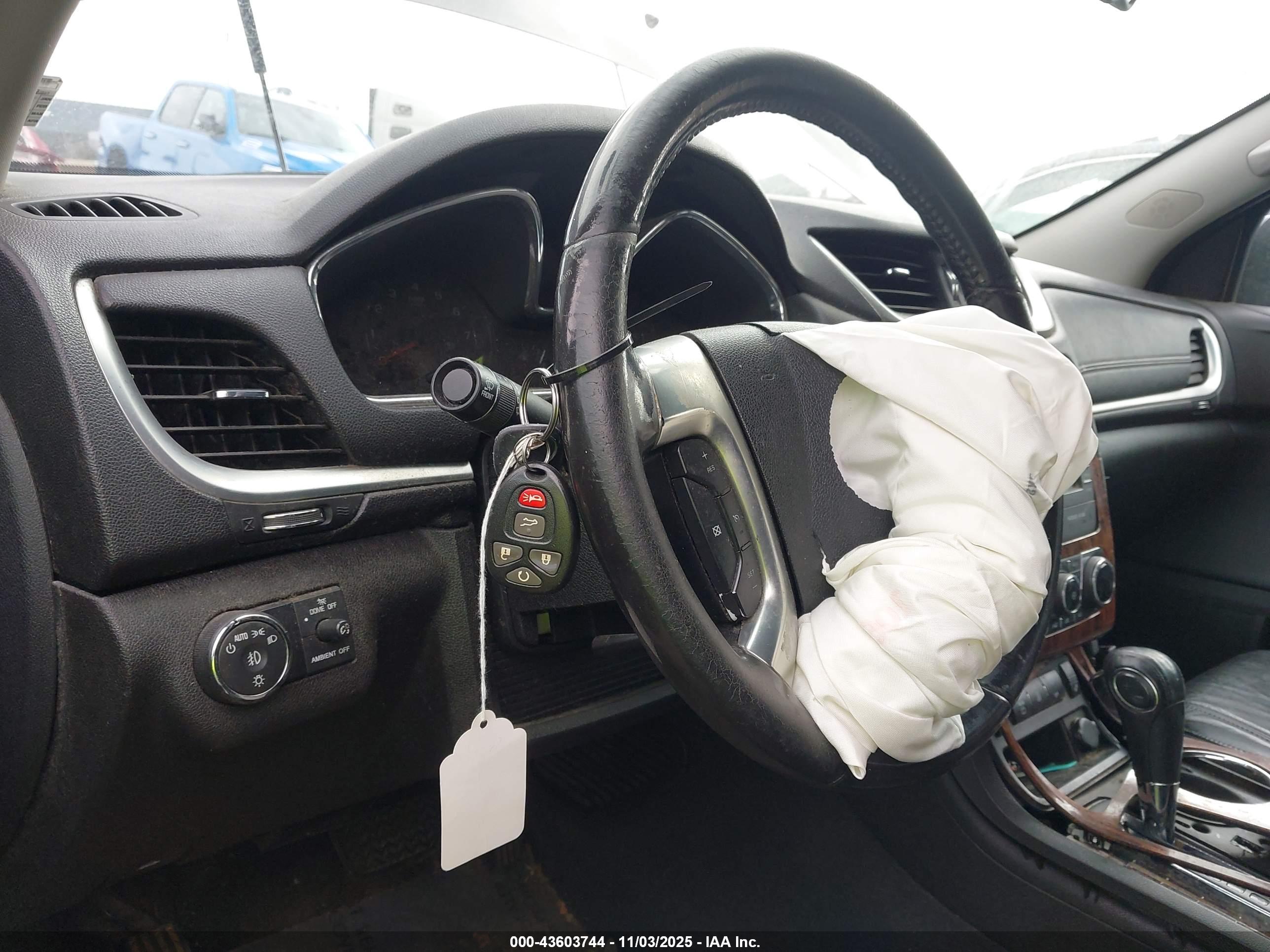 CHEVROLET TRAVERSE image 11