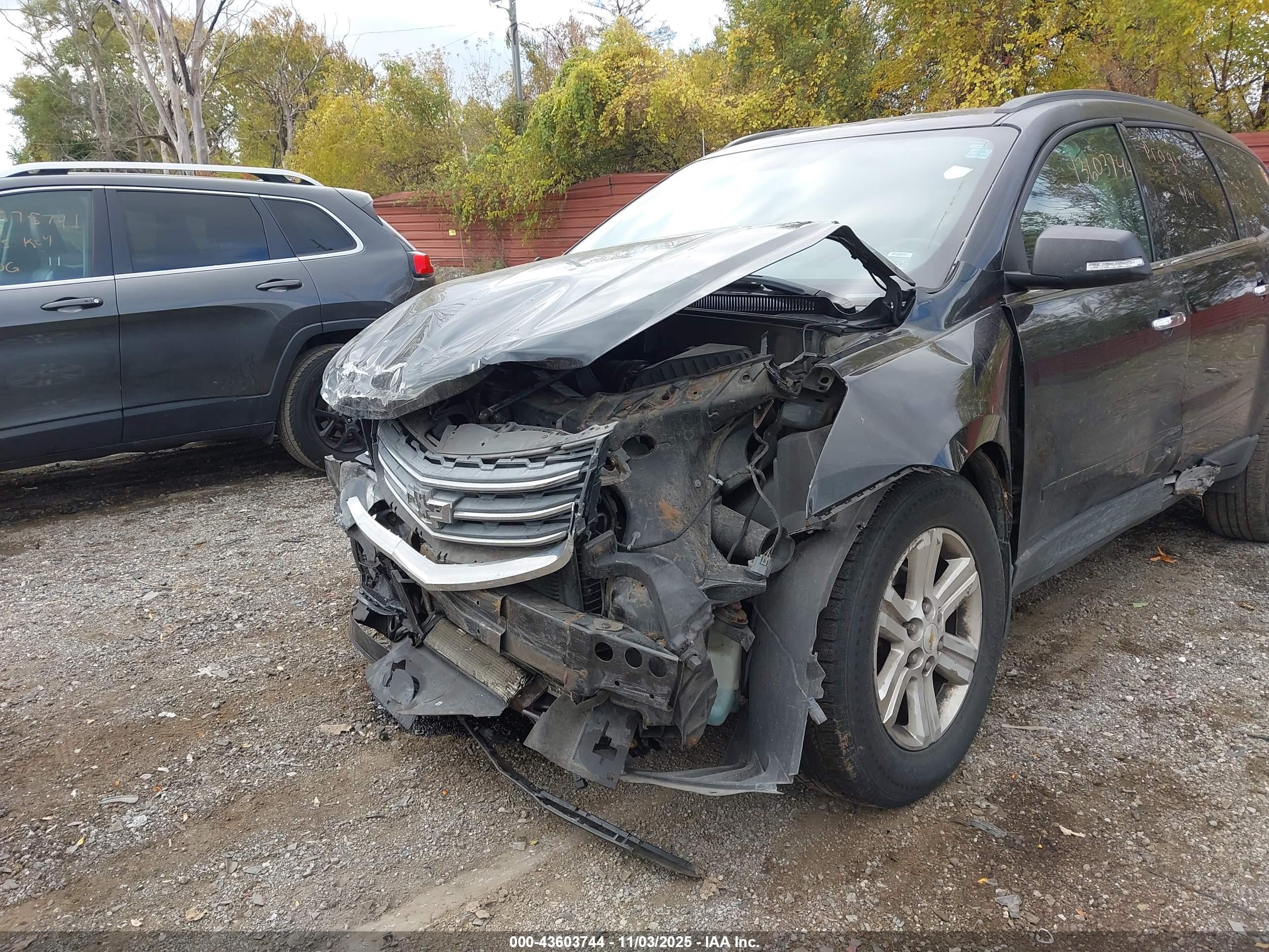 CHEVROLET TRAVERSE image 6
