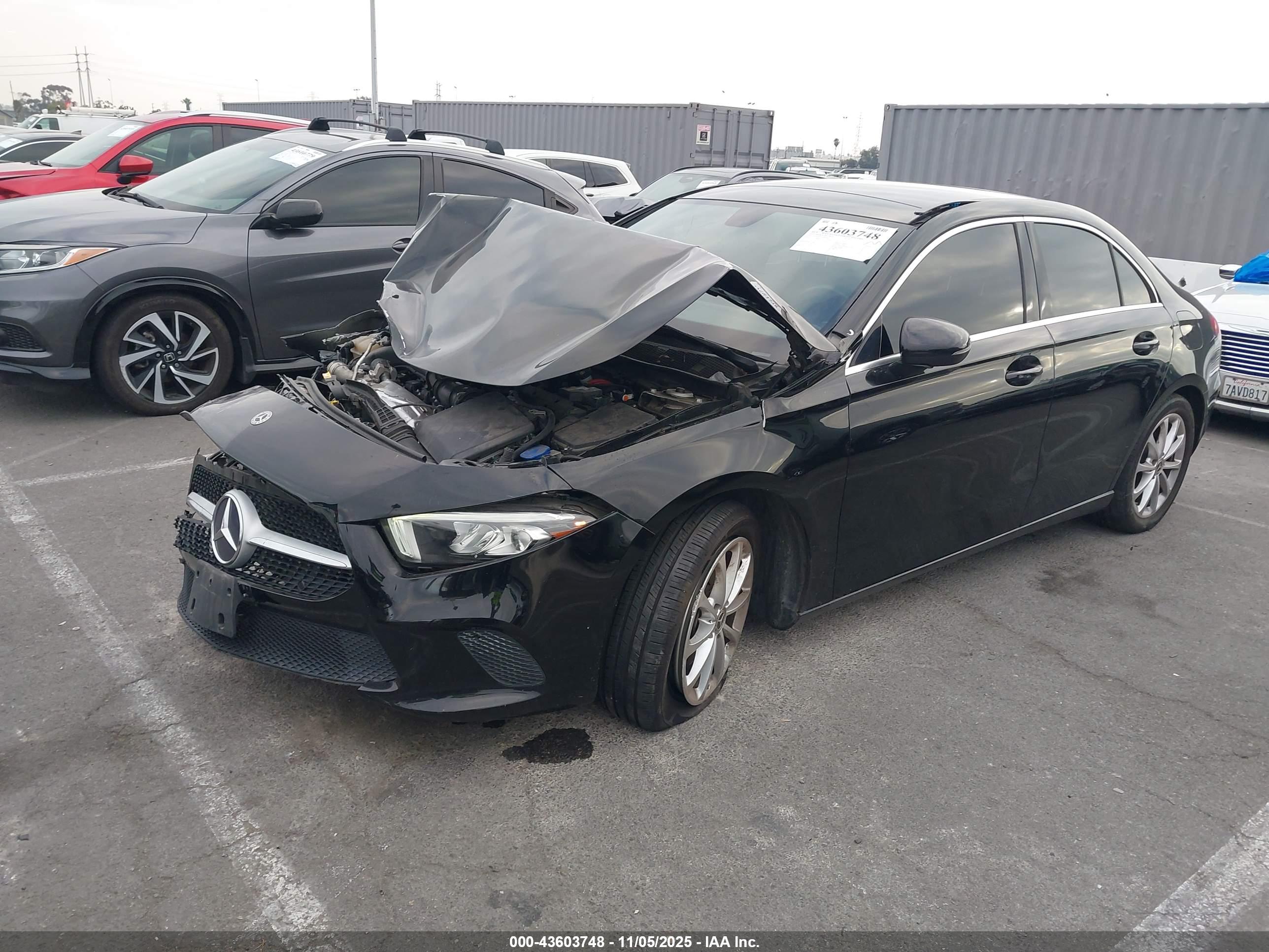 MERCEDES-BENZ A image 2