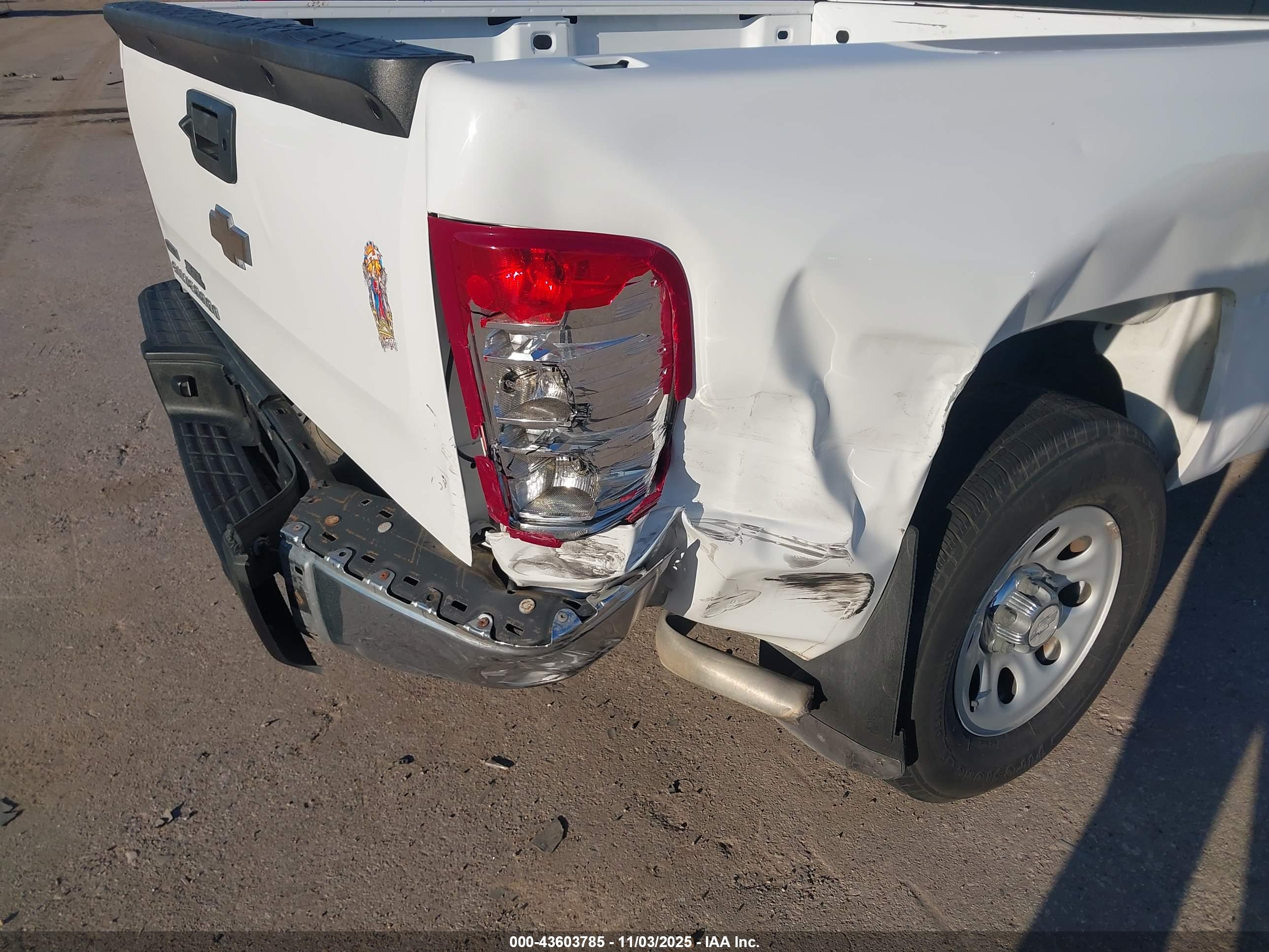 CHEVROLET SILVERADO image 6