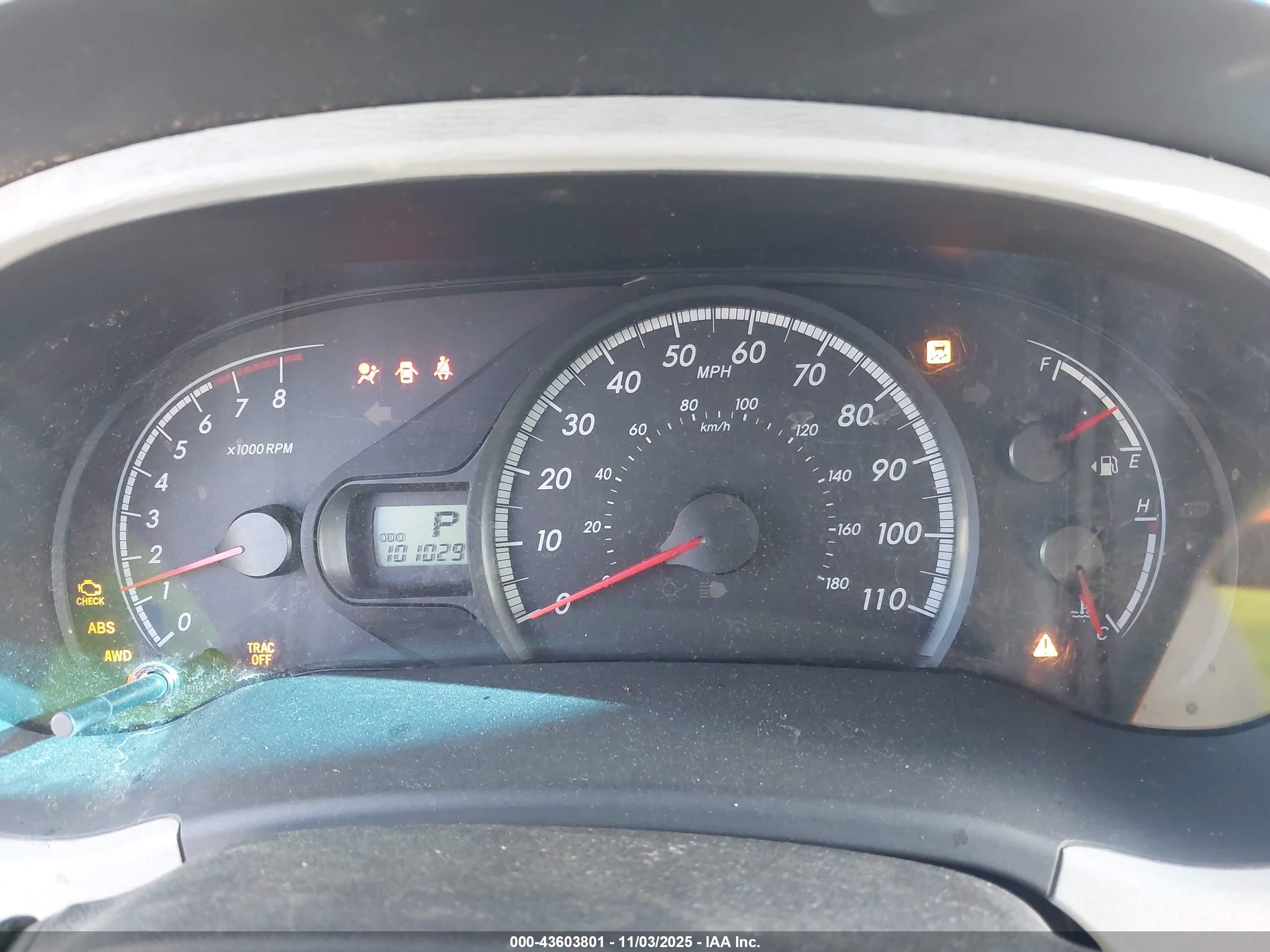 TOYOTA SIENNA image 7
