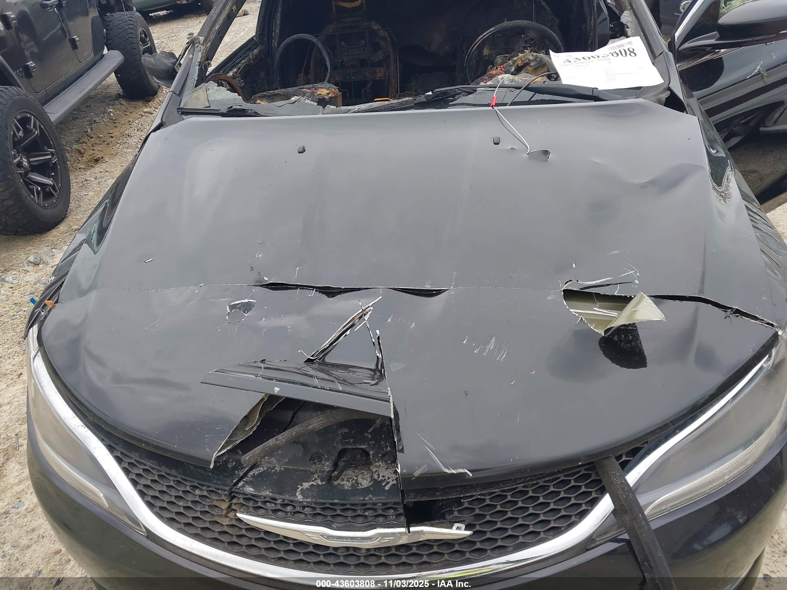 CHRYSLER 200 image 10