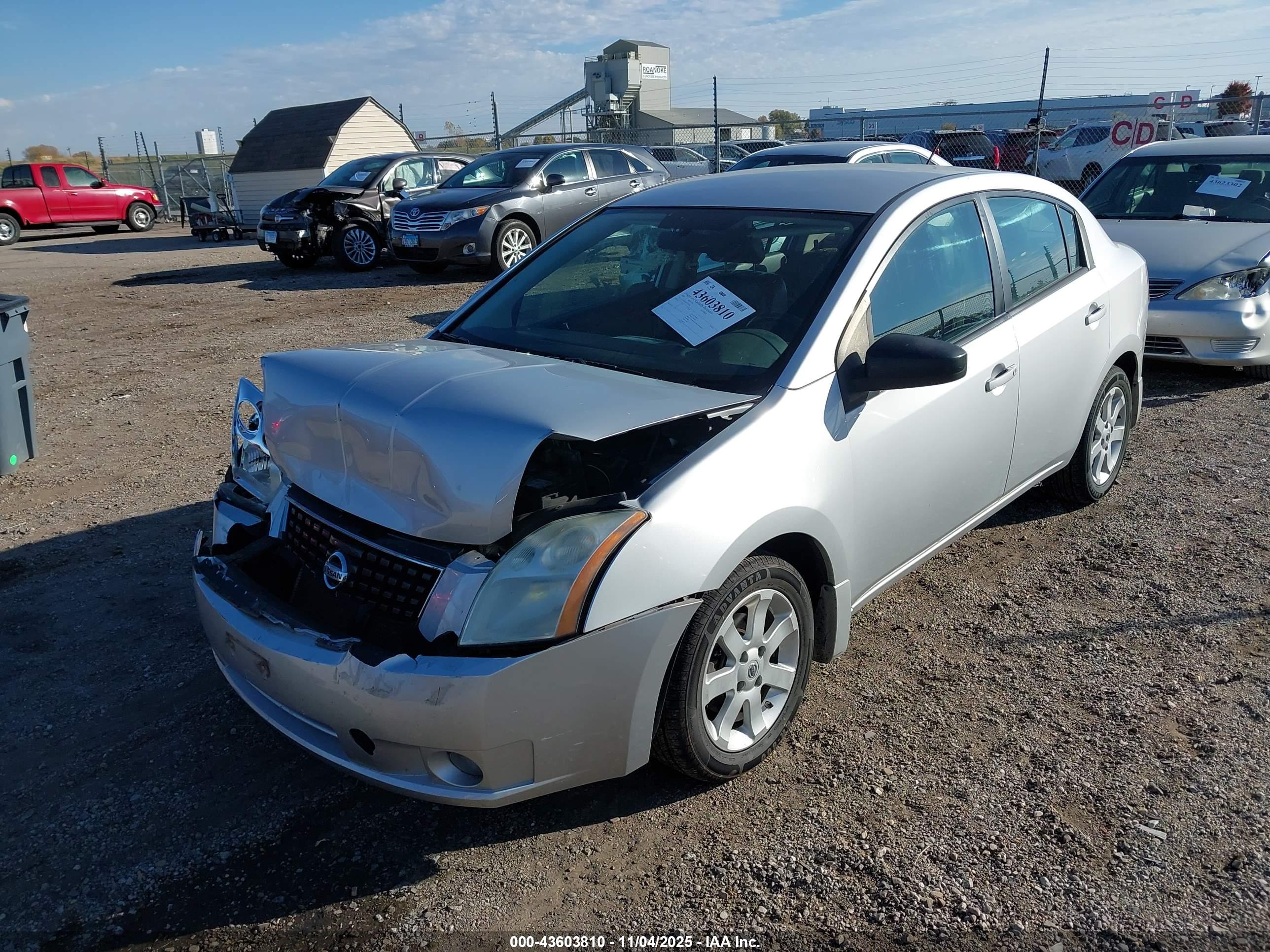 NISSAN SENTRA image 2