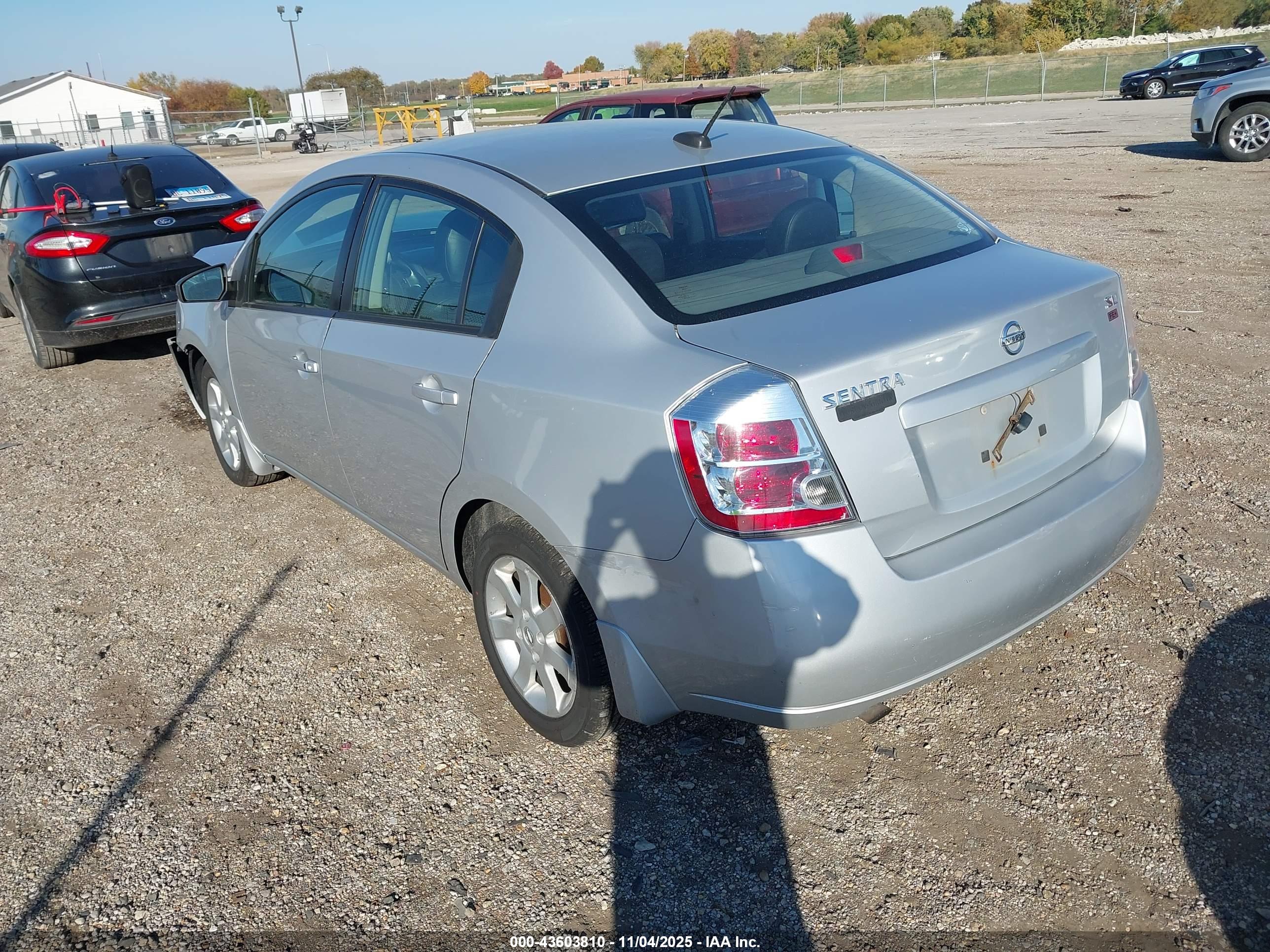NISSAN SENTRA image 3