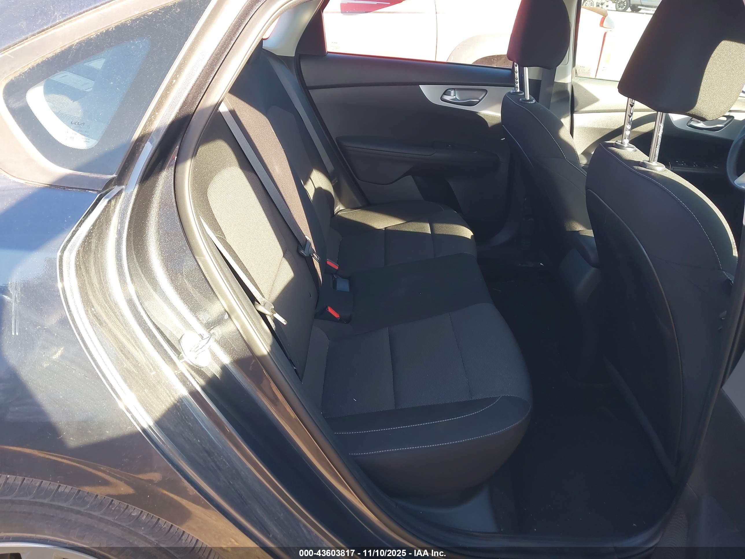 KIA FORTE image 8