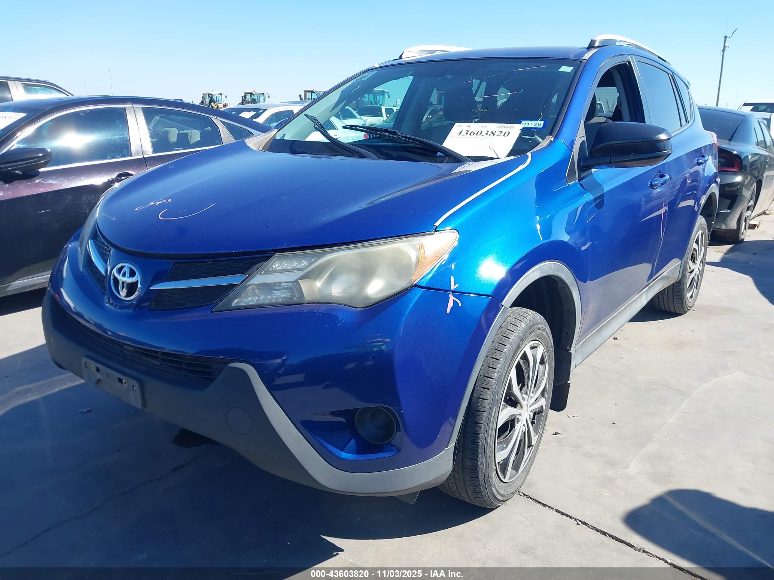 TOYOTA RAV4 image 2
