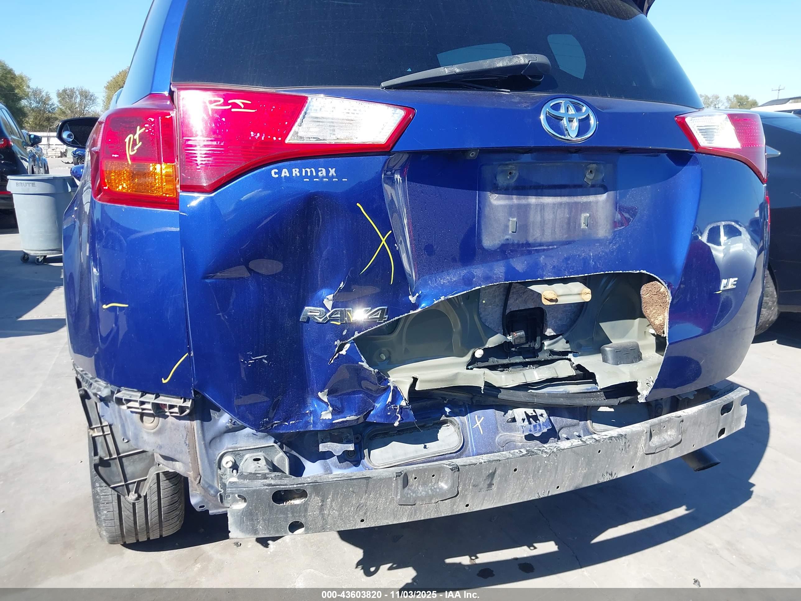 TOYOTA RAV4 image 6