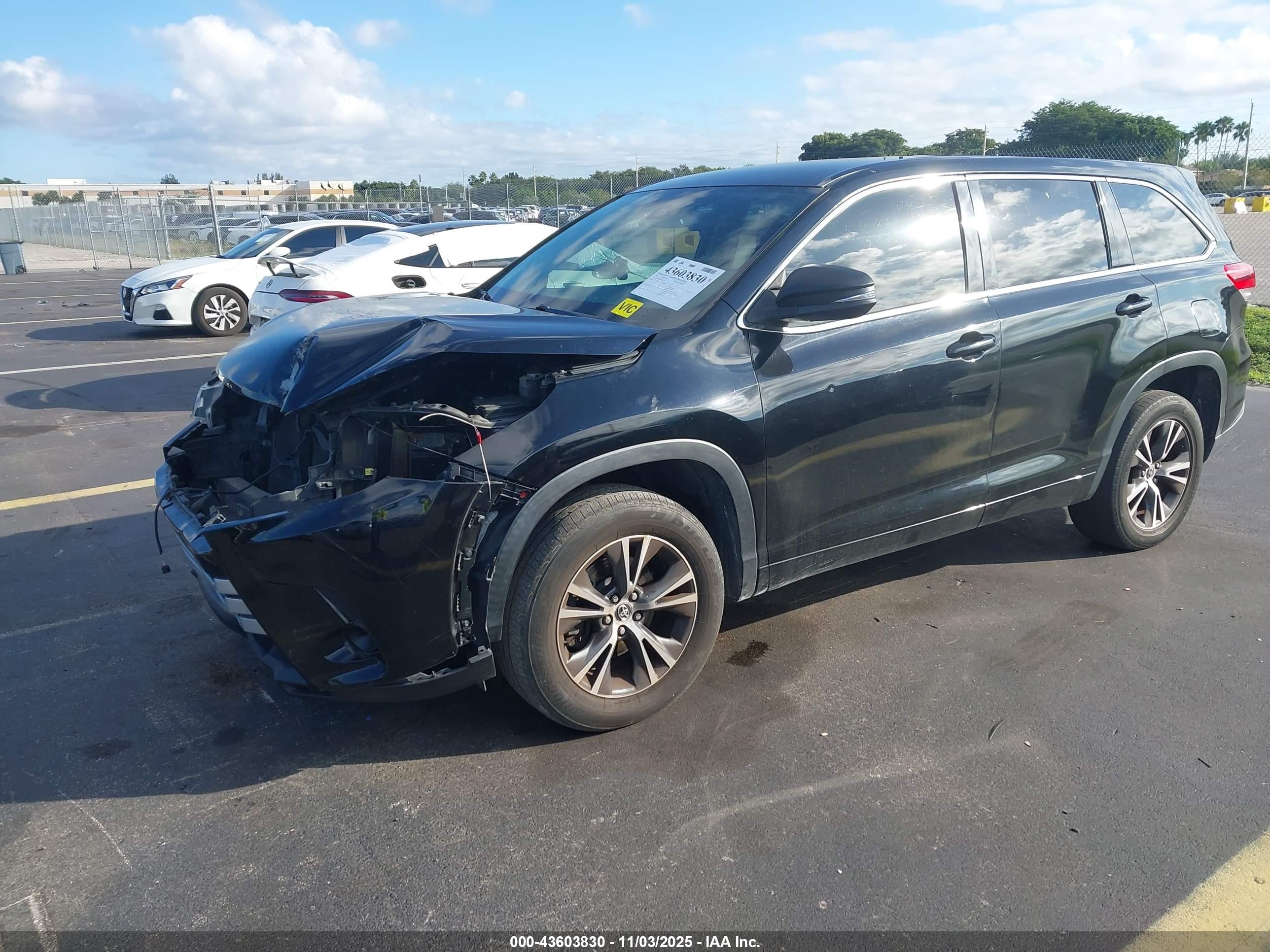 TOYOTA HIGHLANDER image 2