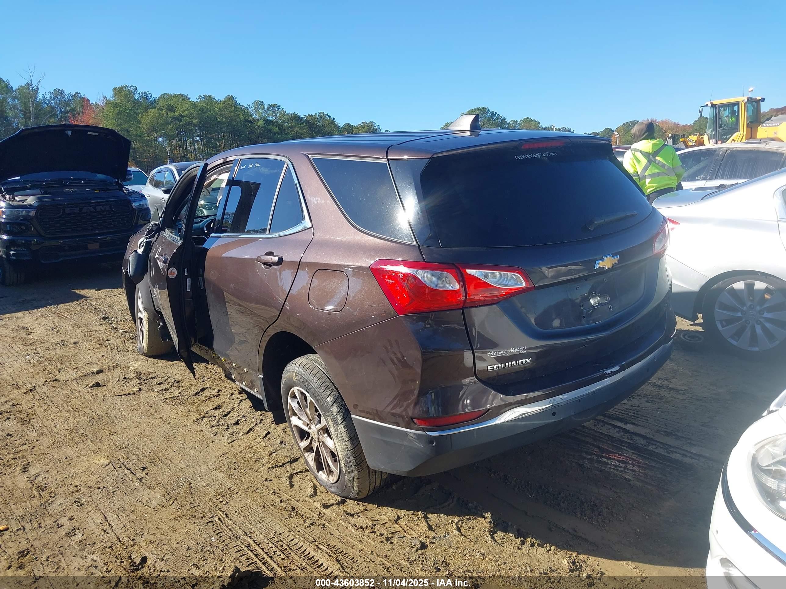 CHEVROLET EQUINOX image 3