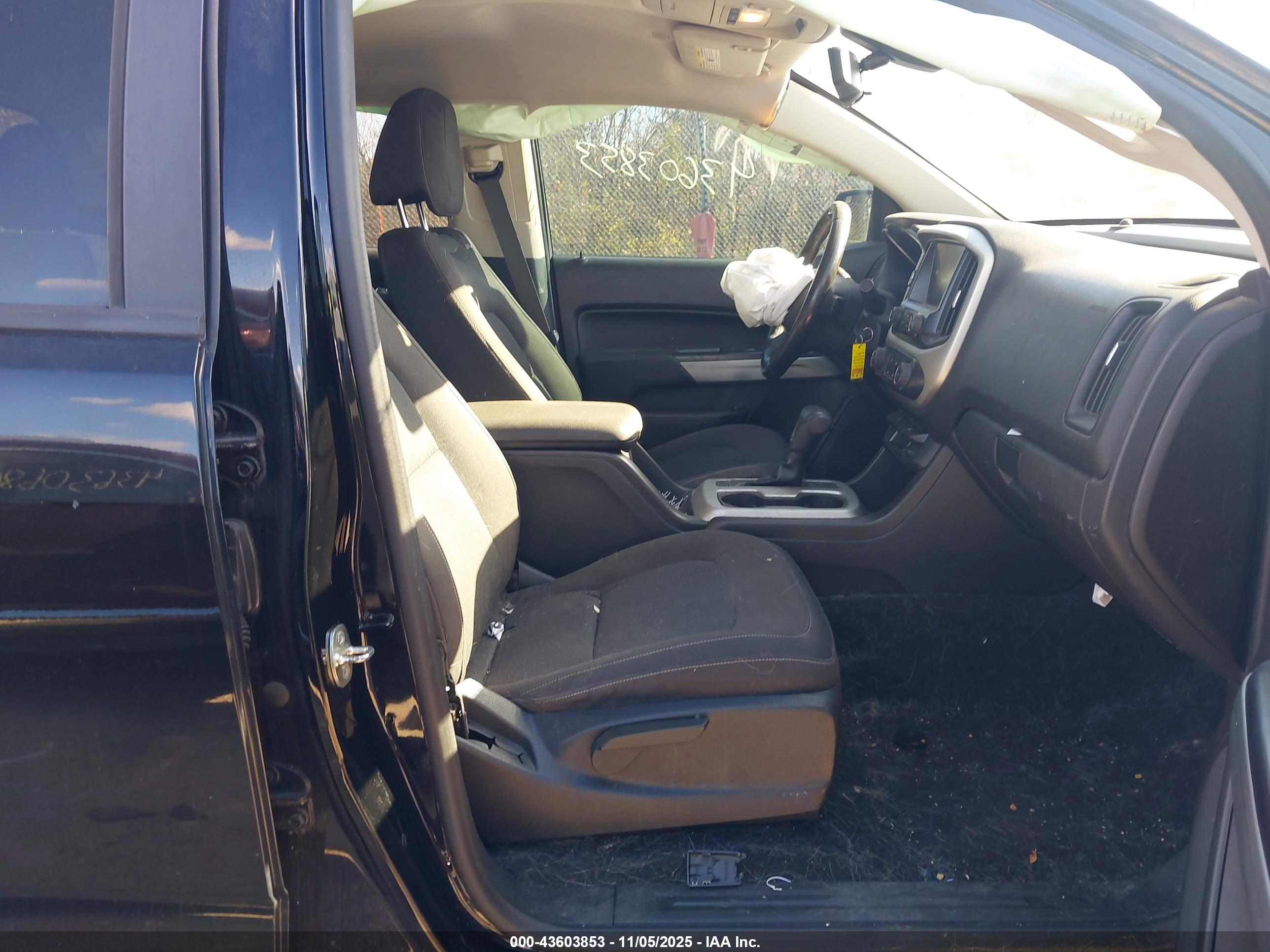 CHEVROLET COLORADO image 5