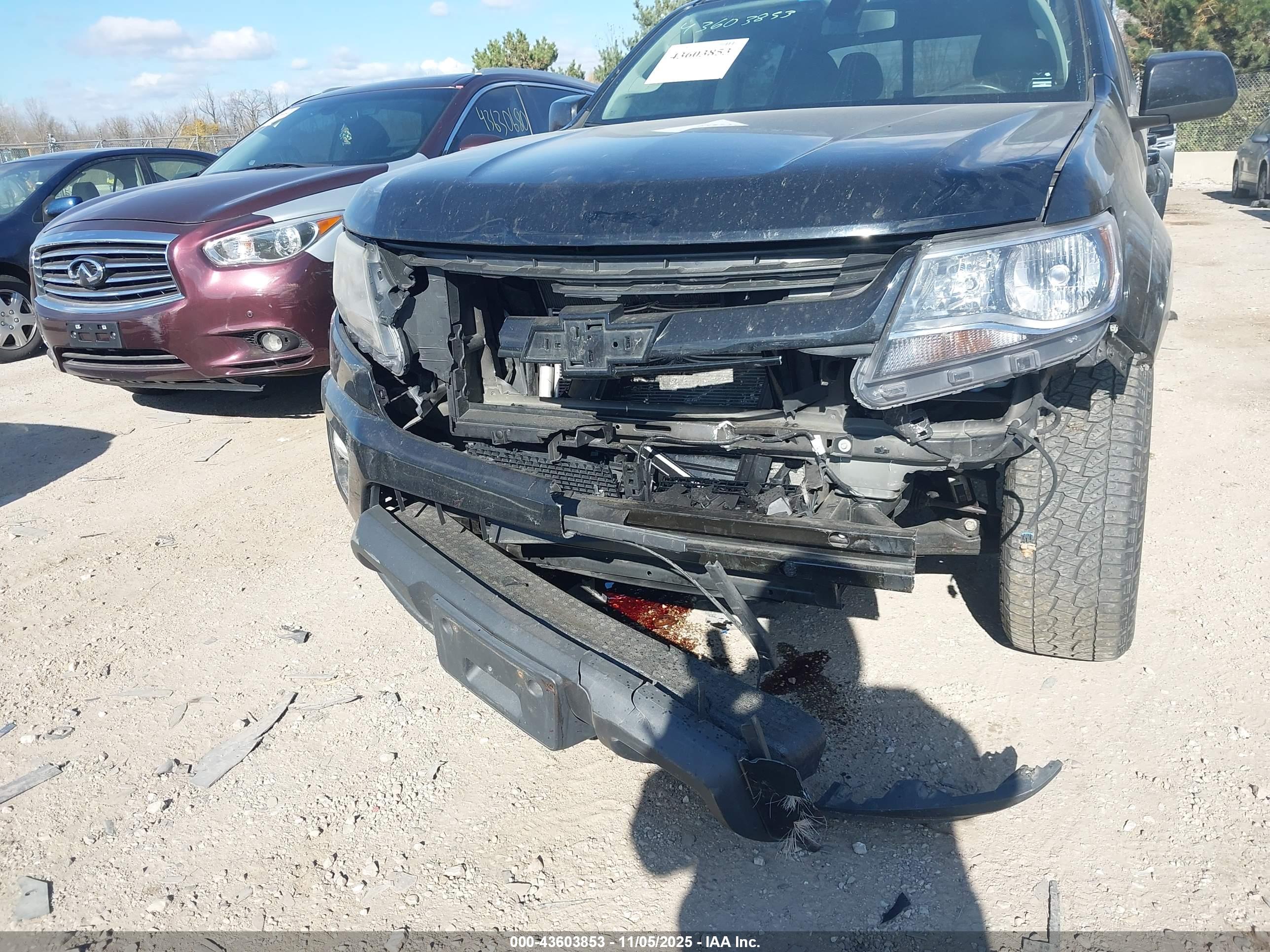 CHEVROLET COLORADO image 6