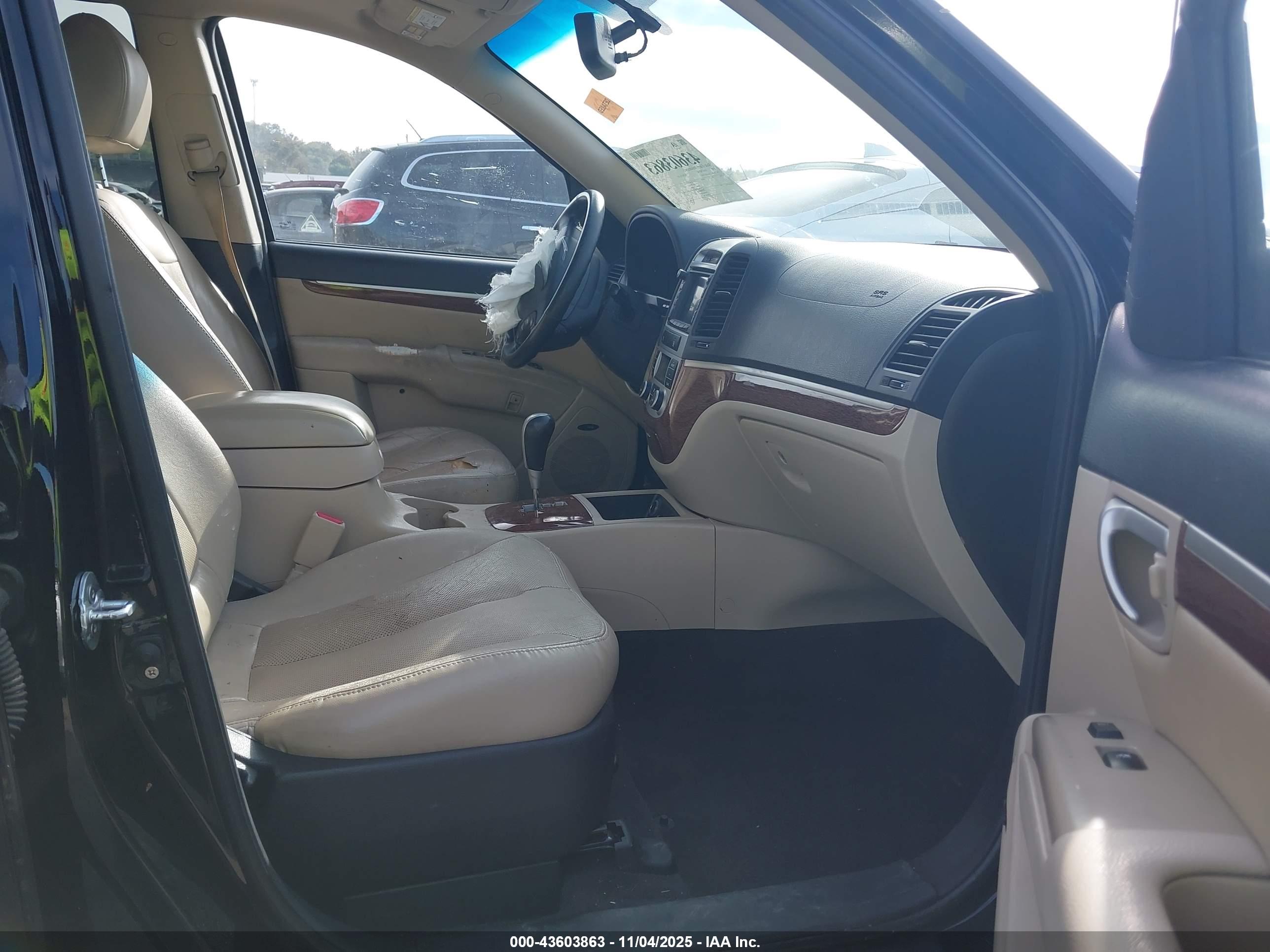 HYUNDAI SANTA image 5