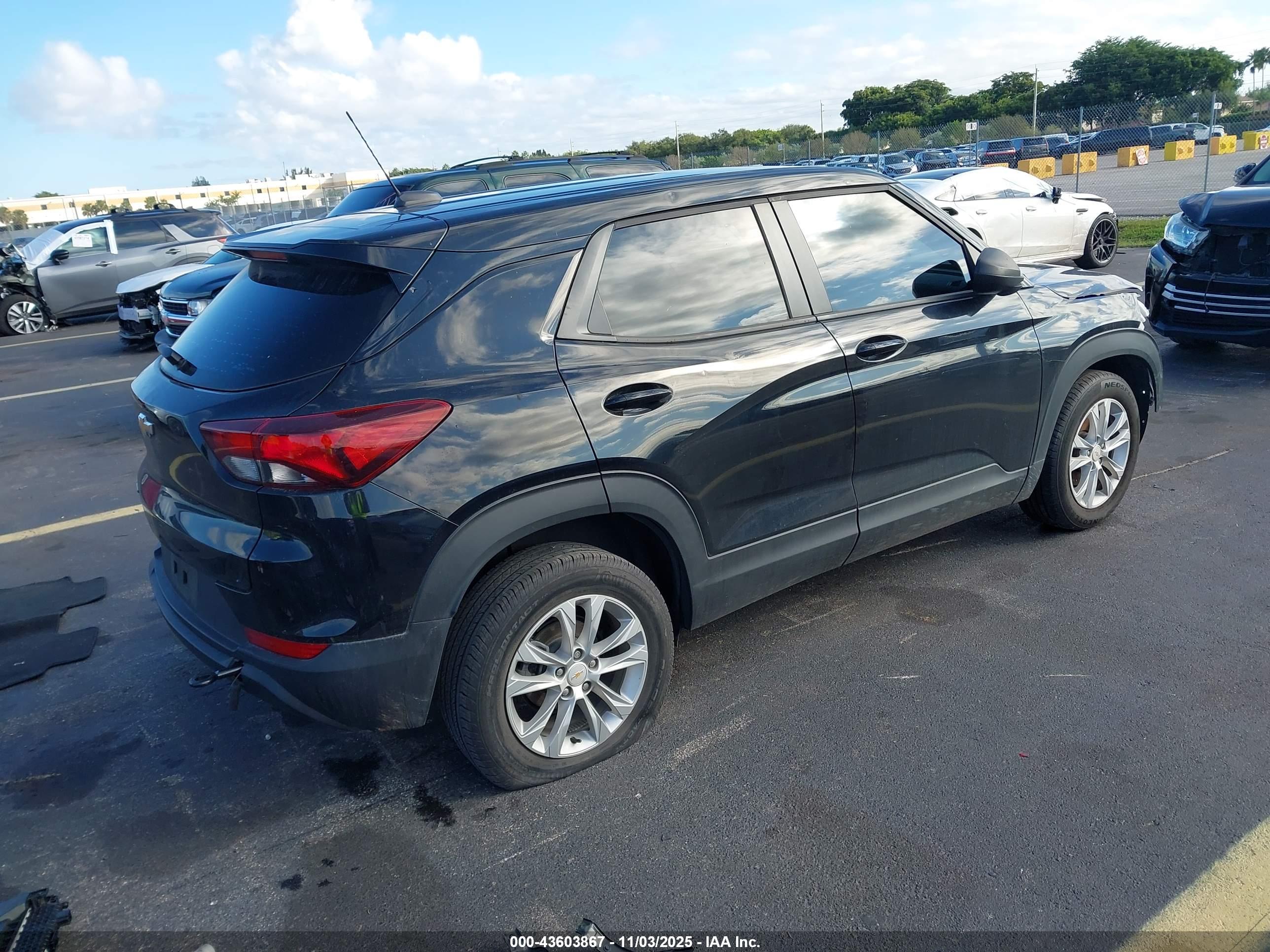 CHEVROLET TRAILBLAZER image 4