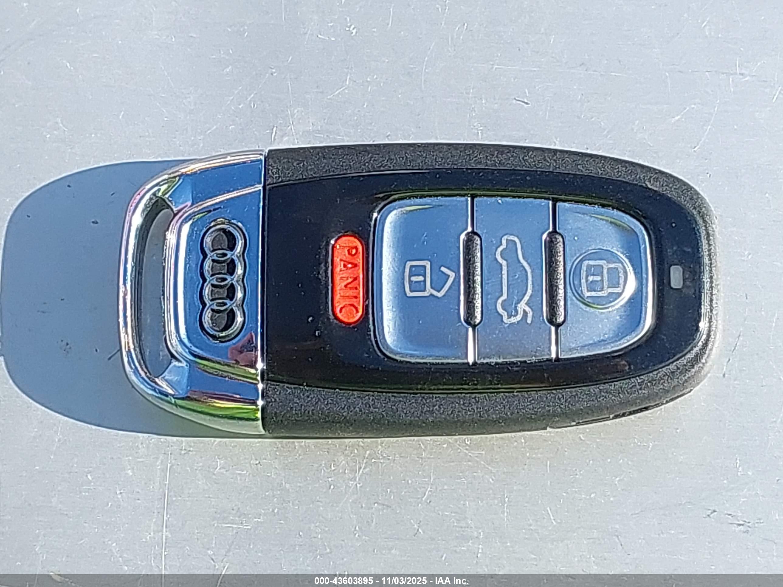 AUDI A8 image 11