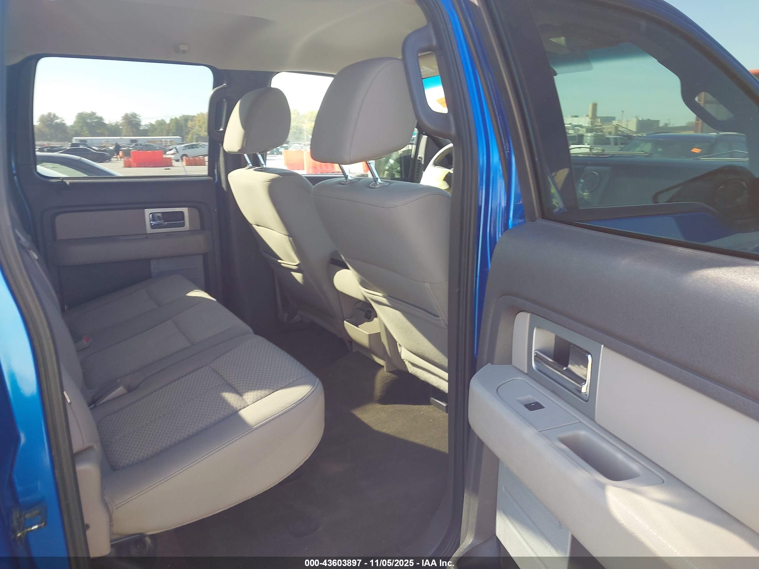 FORD F-150 image 8