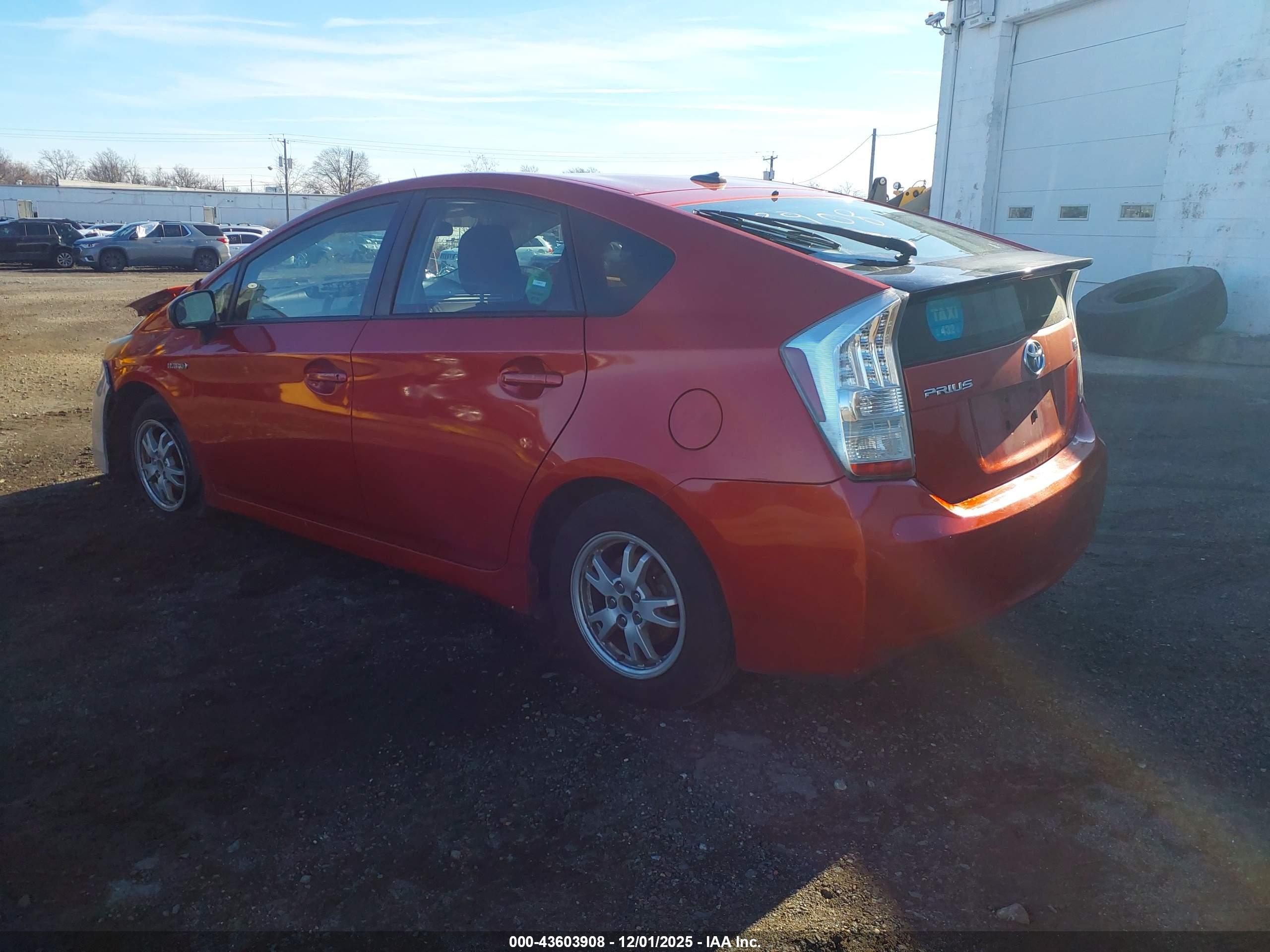 TOYOTA PRIUS image 3