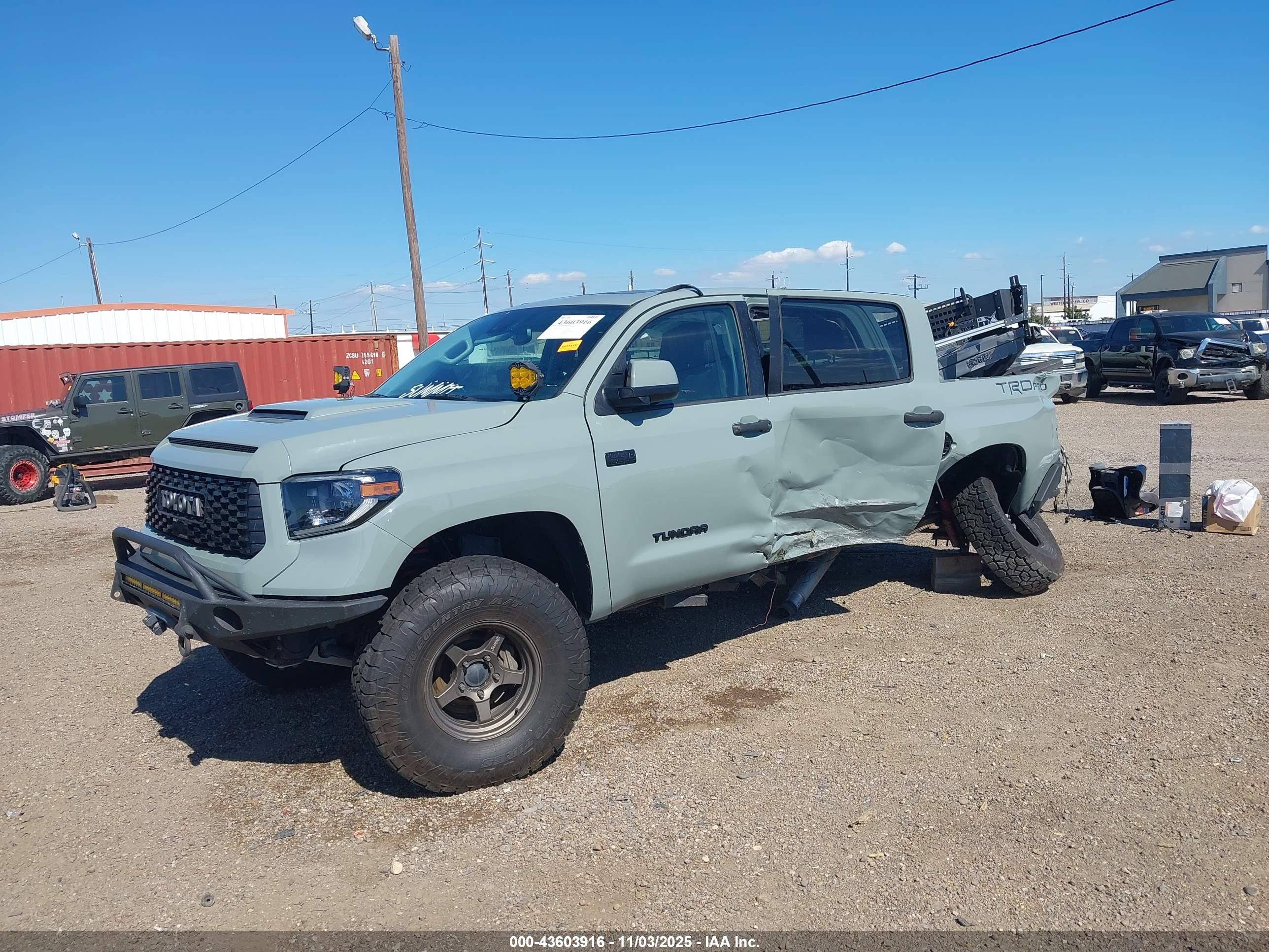 TOYOTA TUNDRA image 2