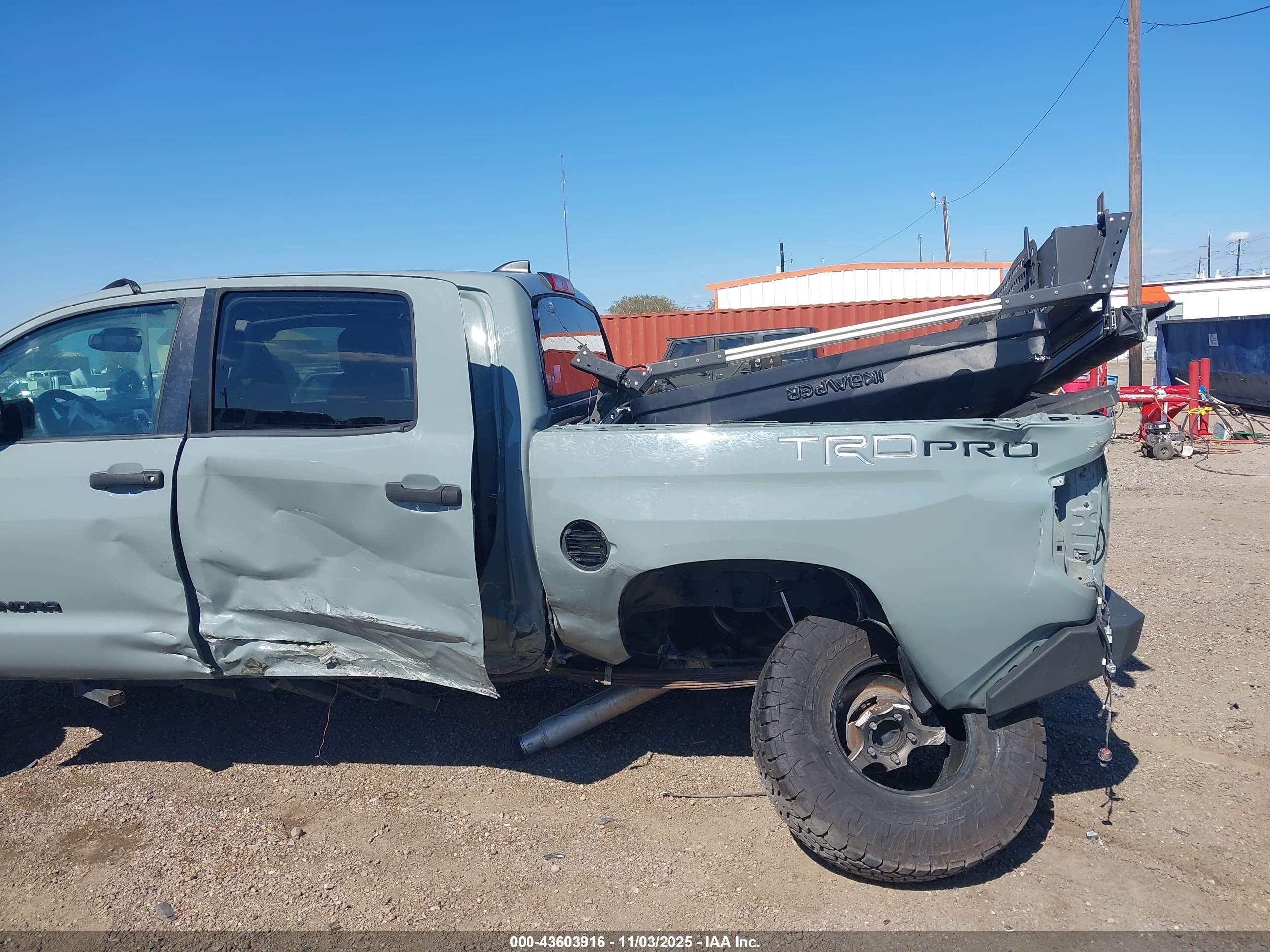 TOYOTA TUNDRA image 6