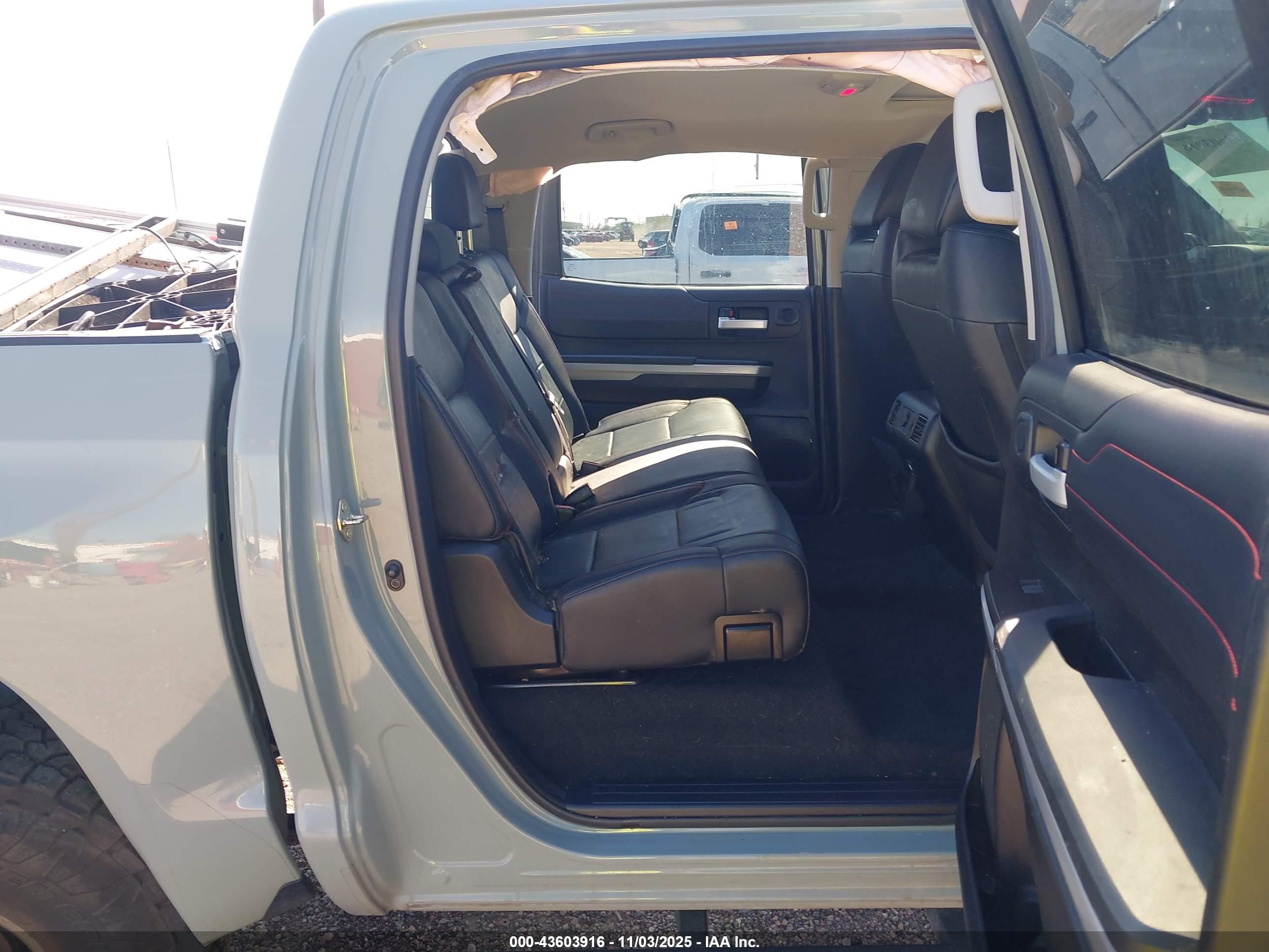 TOYOTA TUNDRA image 8