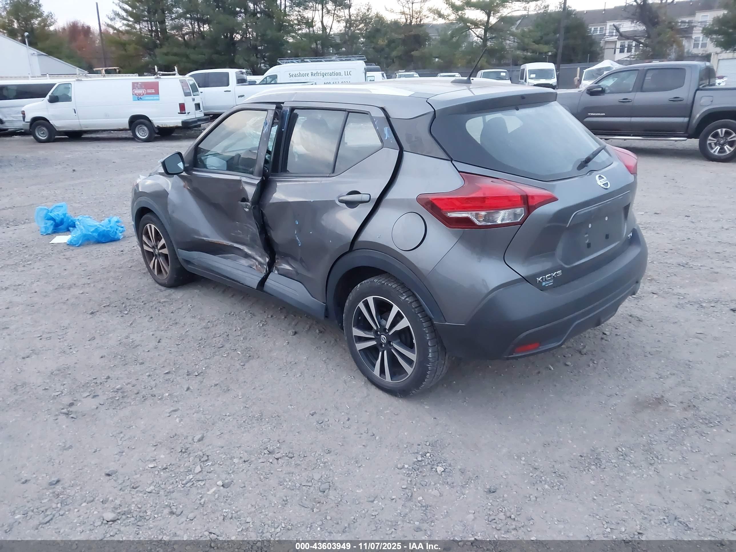 NISSAN KICKS image 3