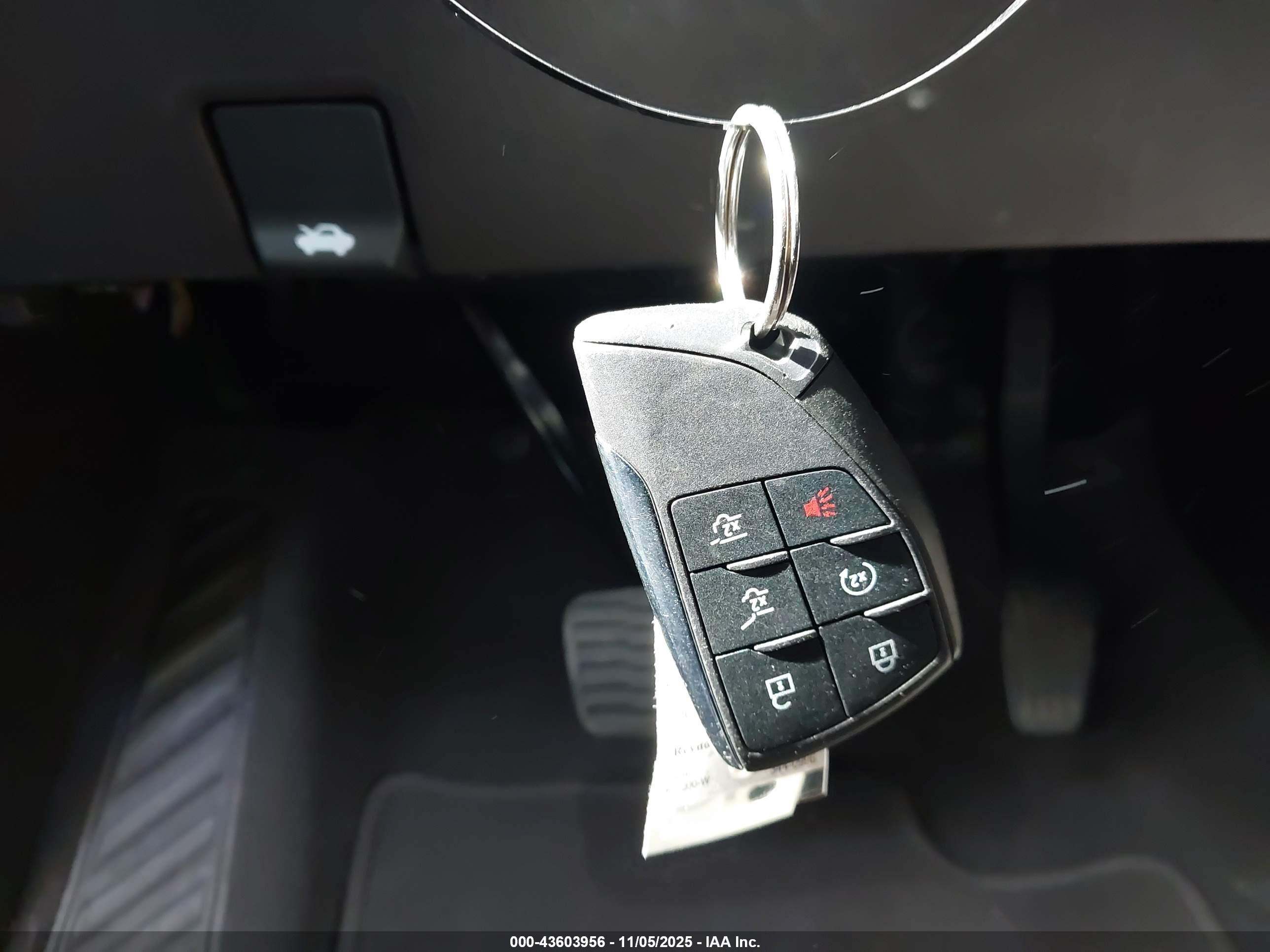 GMC YUKON image 11