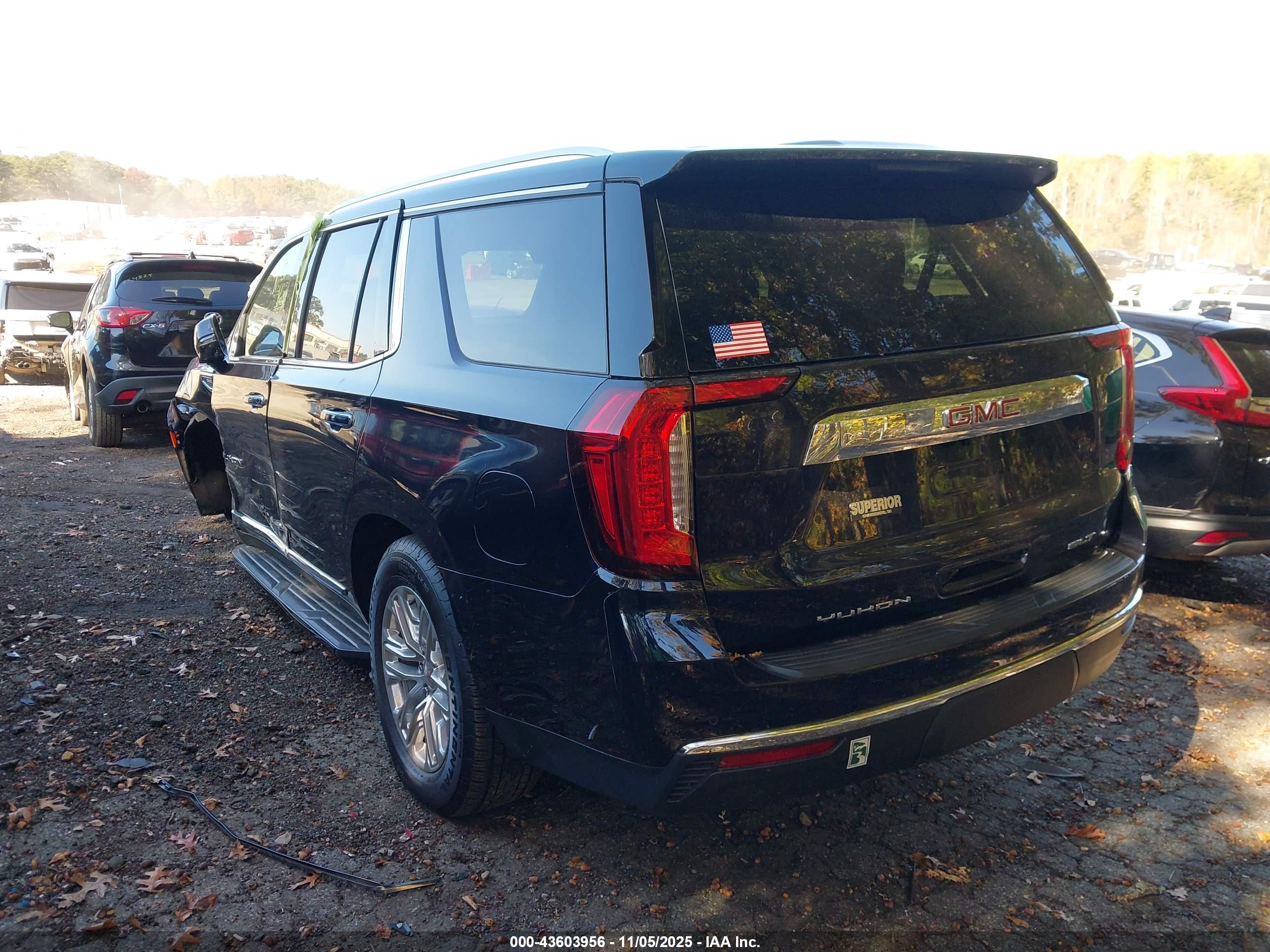 GMC YUKON image 3
