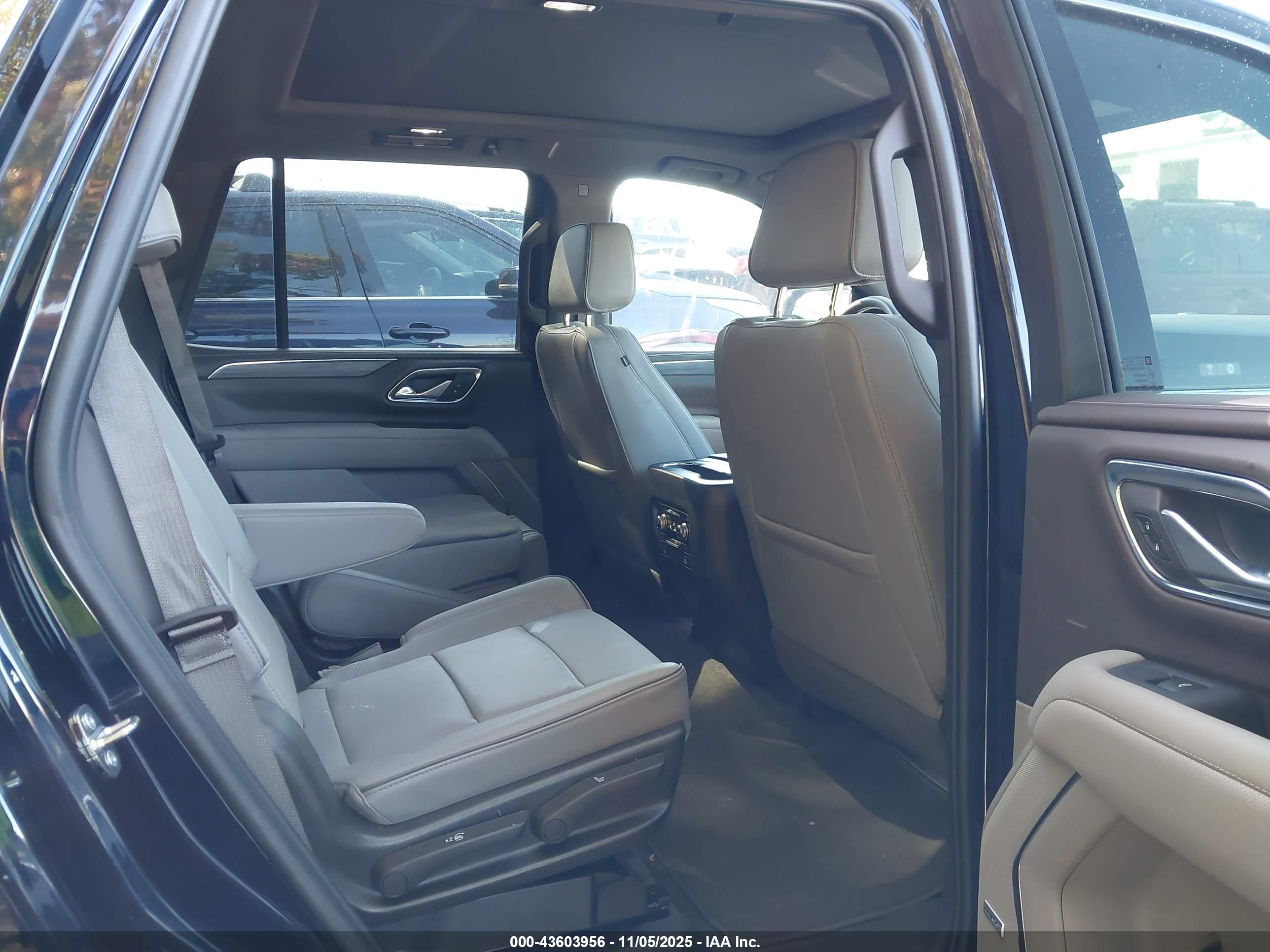 GMC YUKON image 8