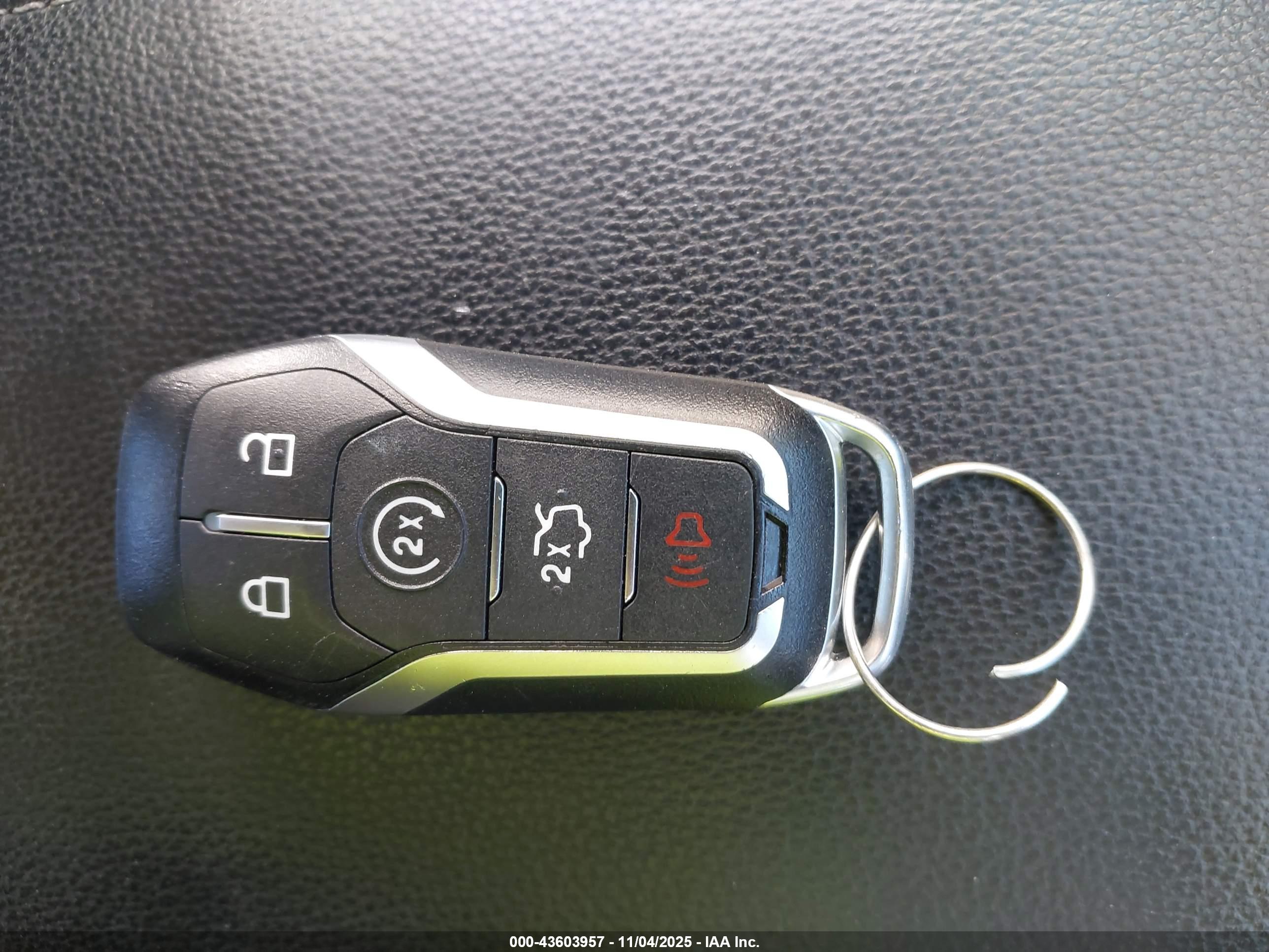 FORD FUSION image 11