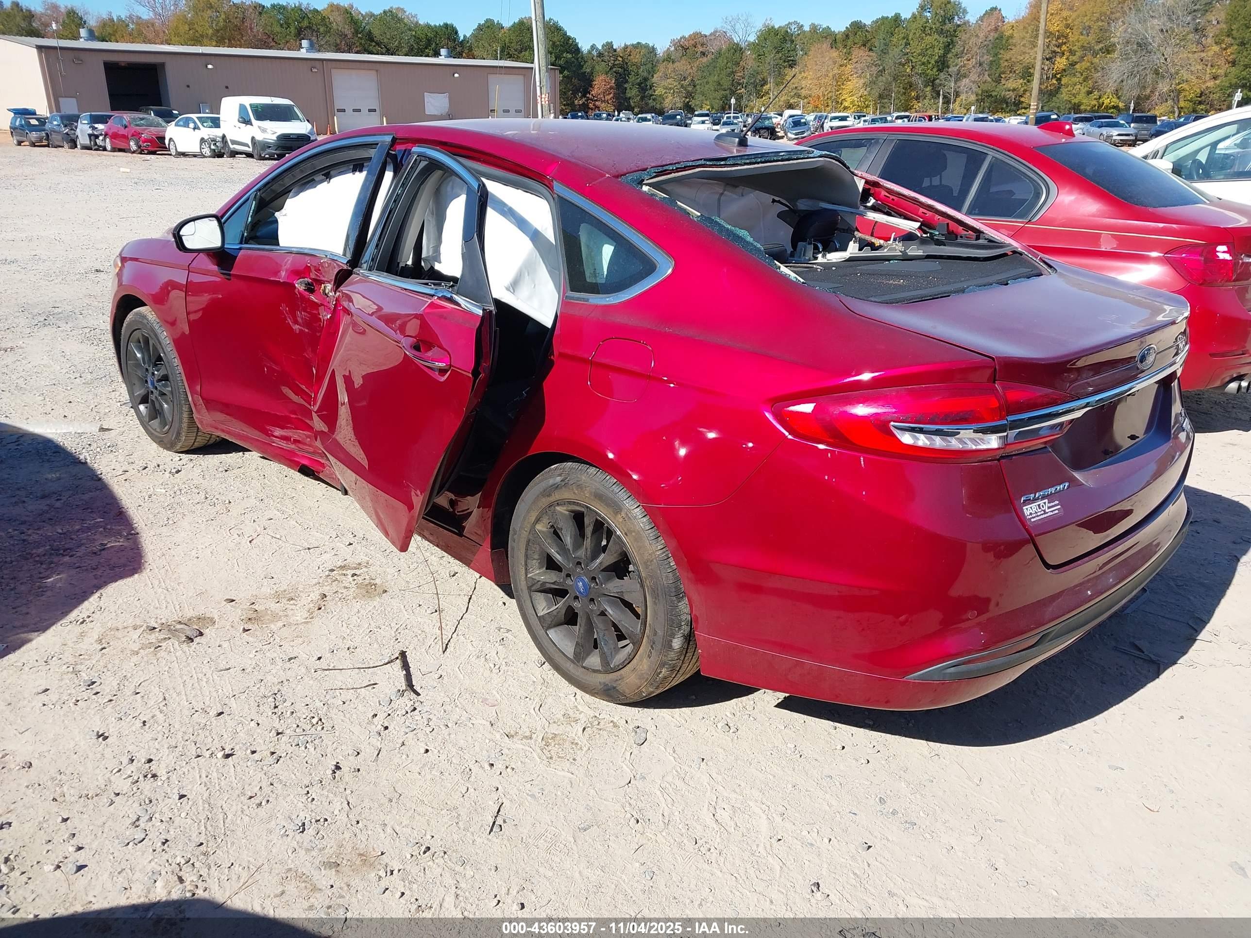 FORD FUSION image 3