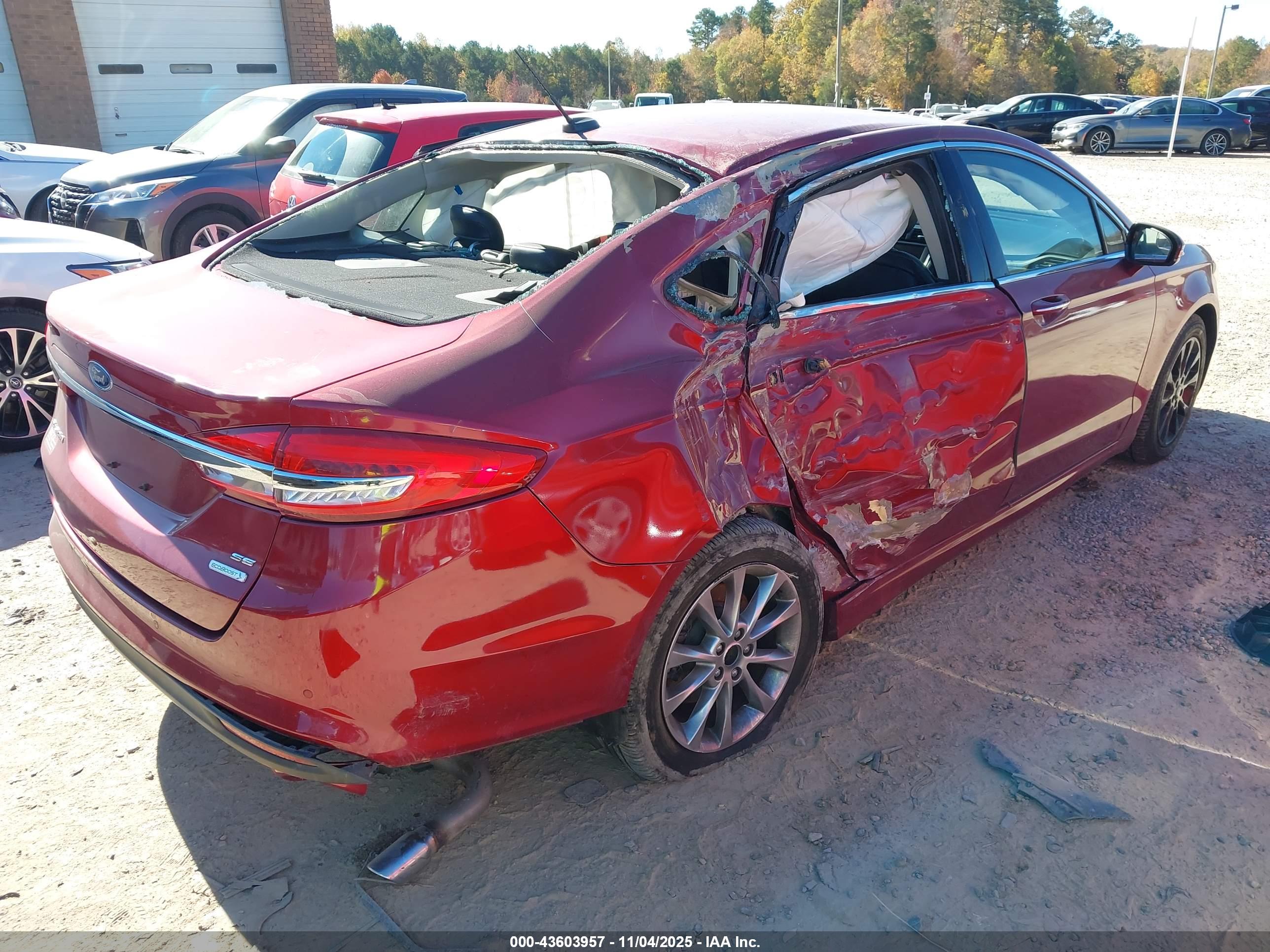FORD FUSION image 4