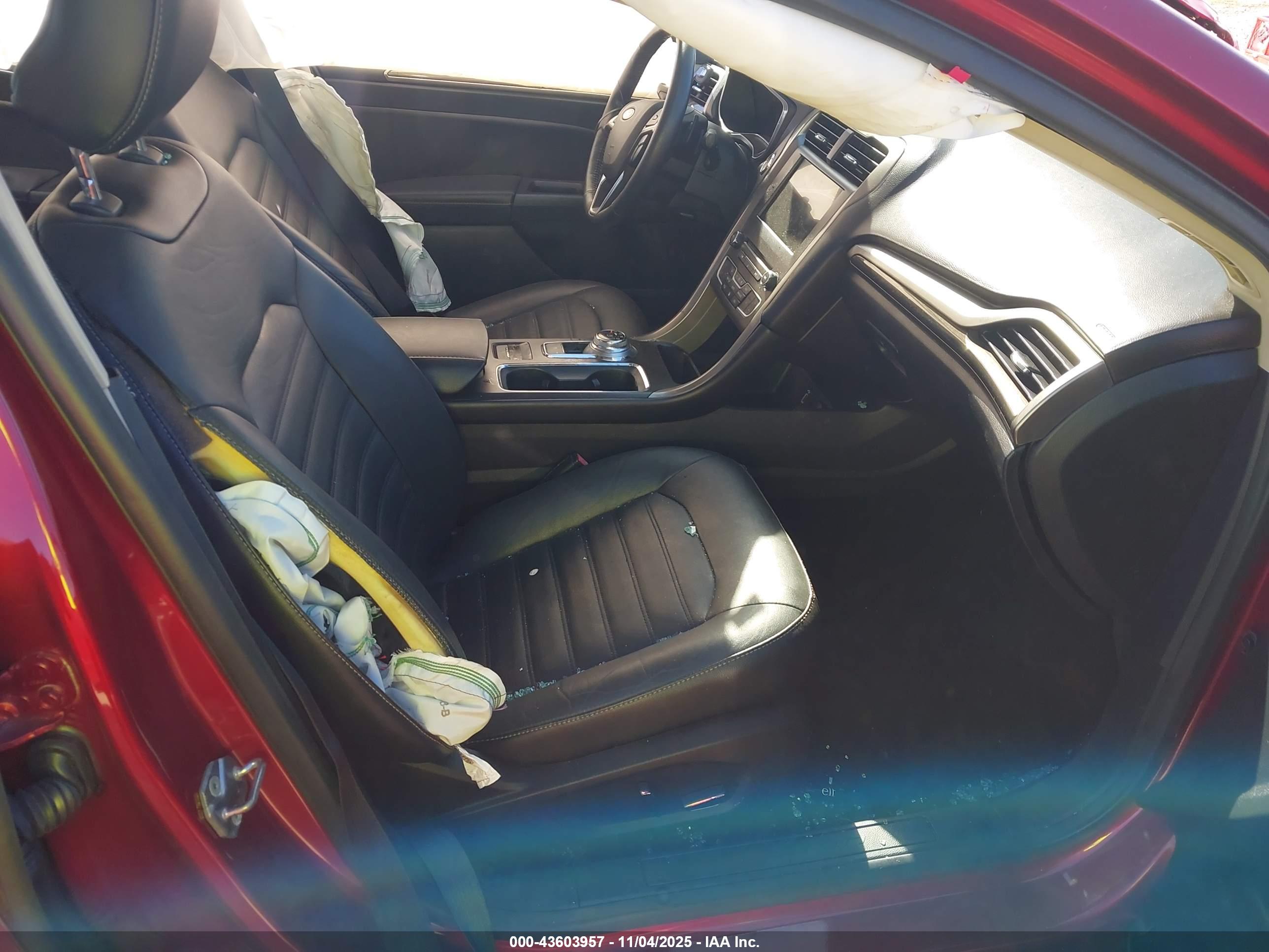 FORD FUSION image 5