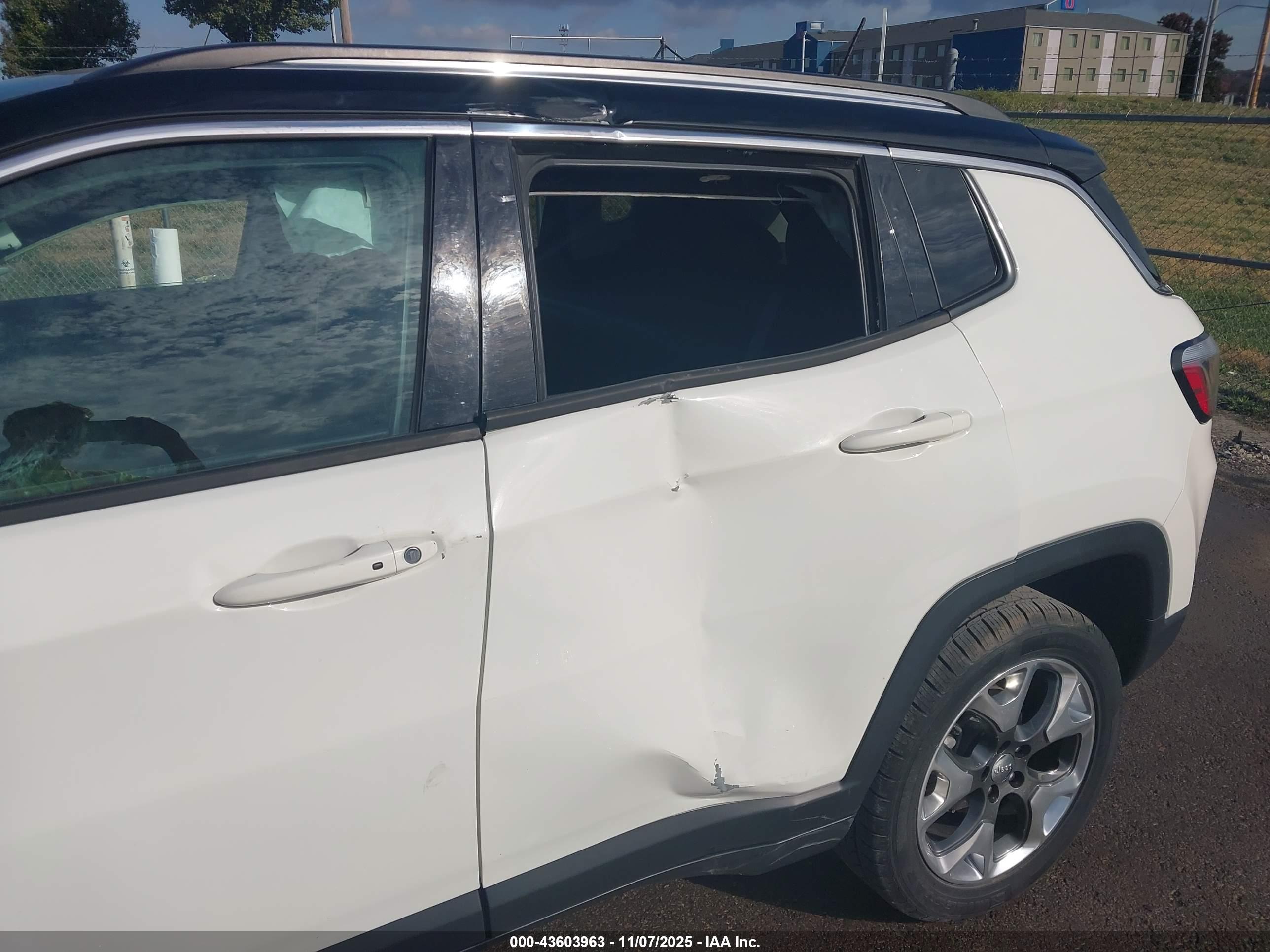 JEEP COMPASS image 6