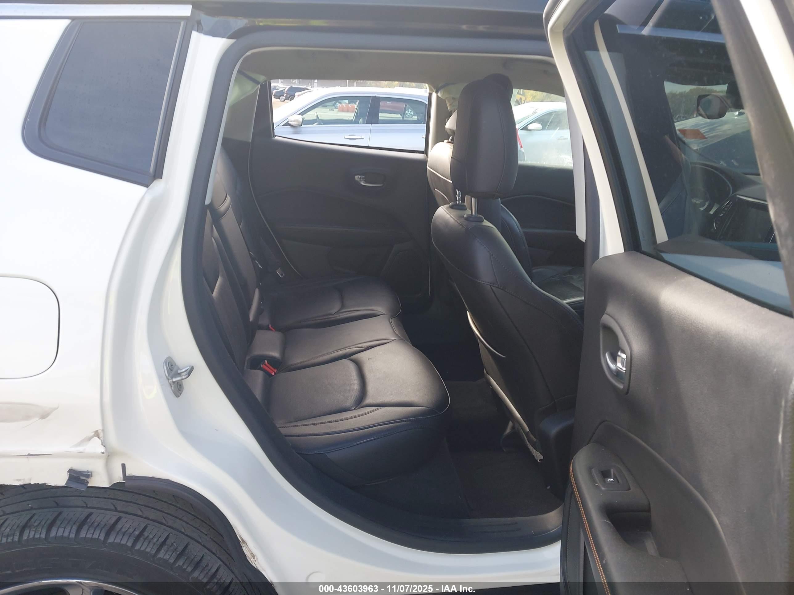 JEEP COMPASS image 8