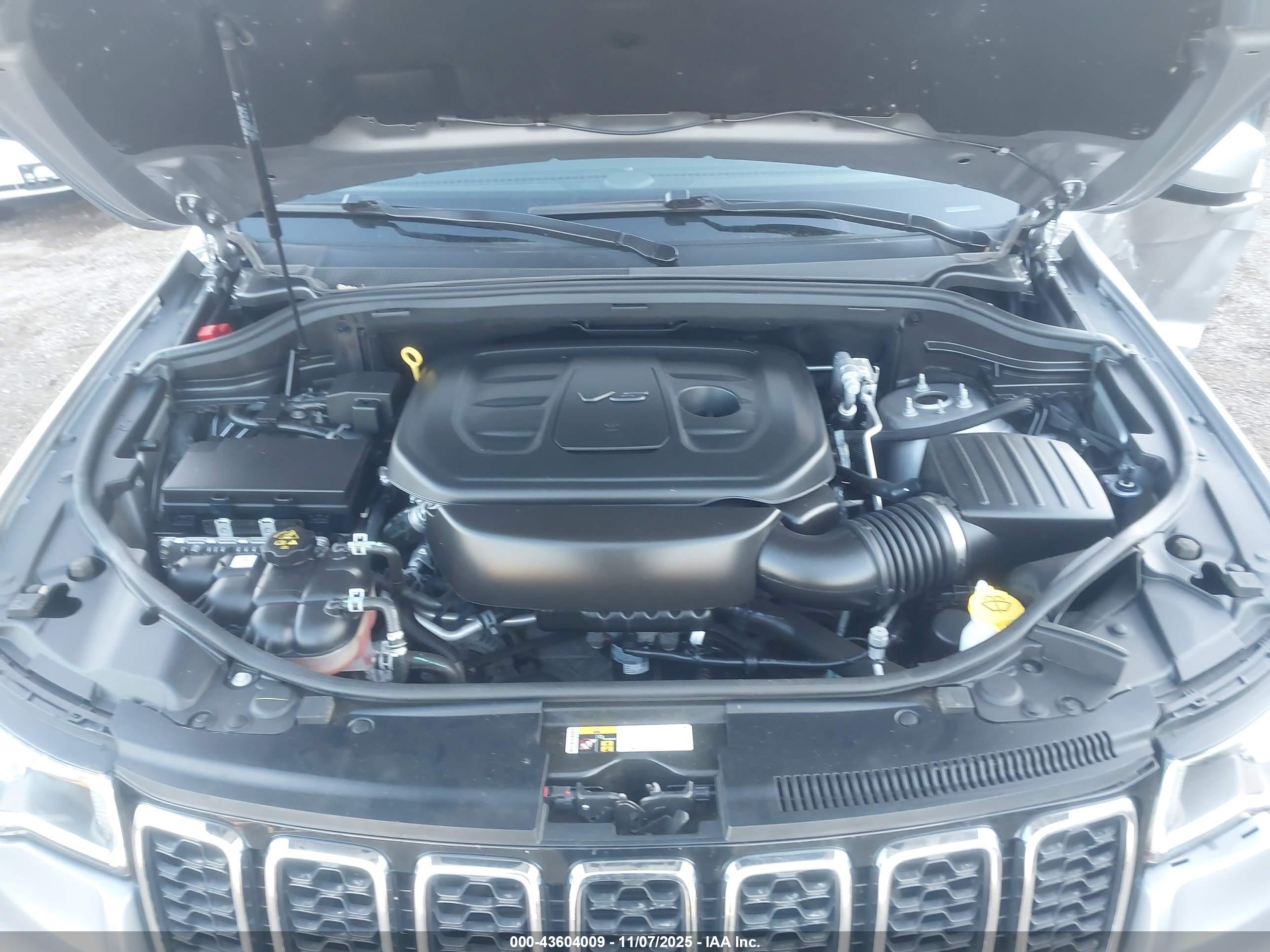 JEEP GRAND image 10