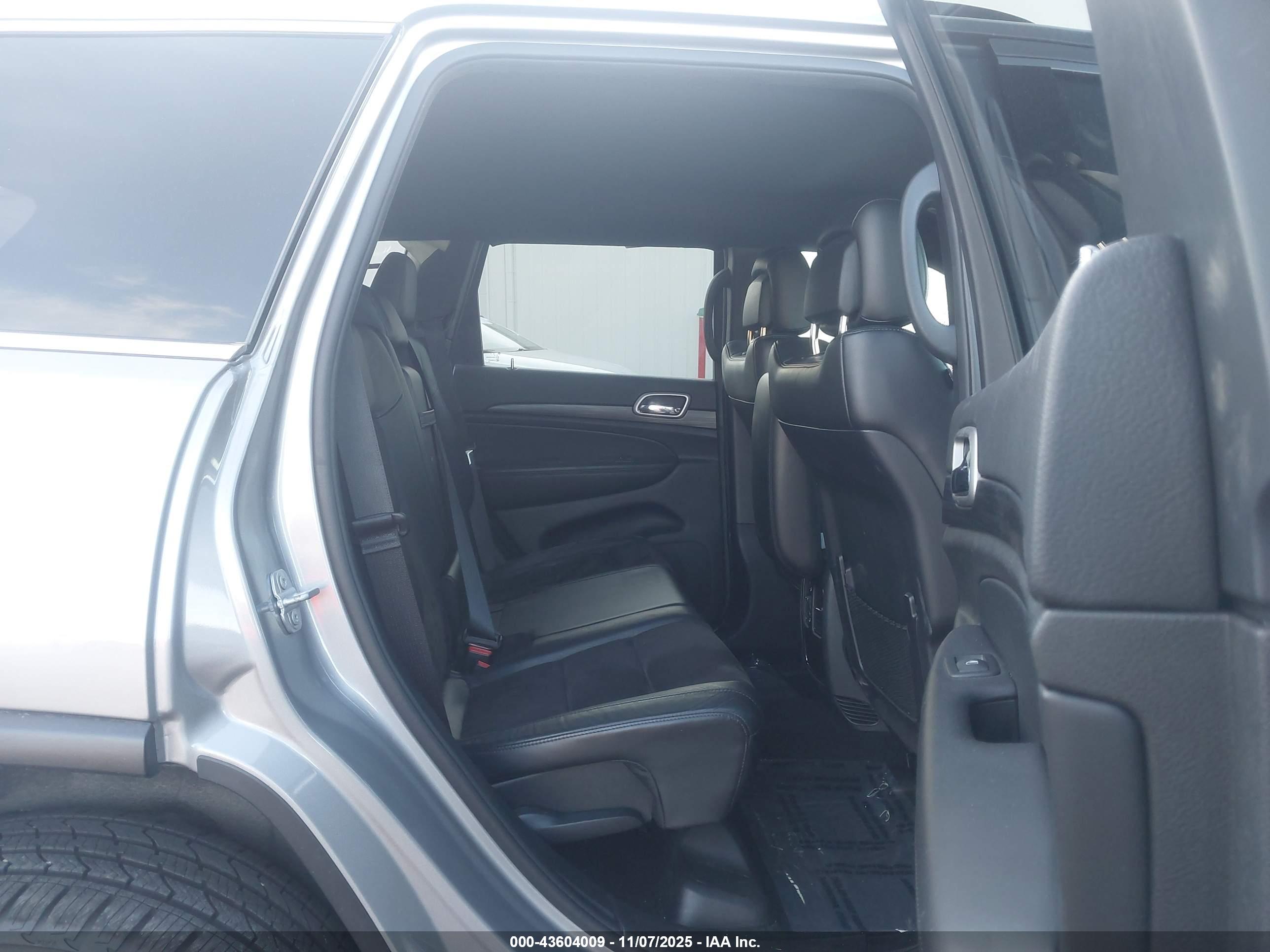 JEEP GRAND image 8