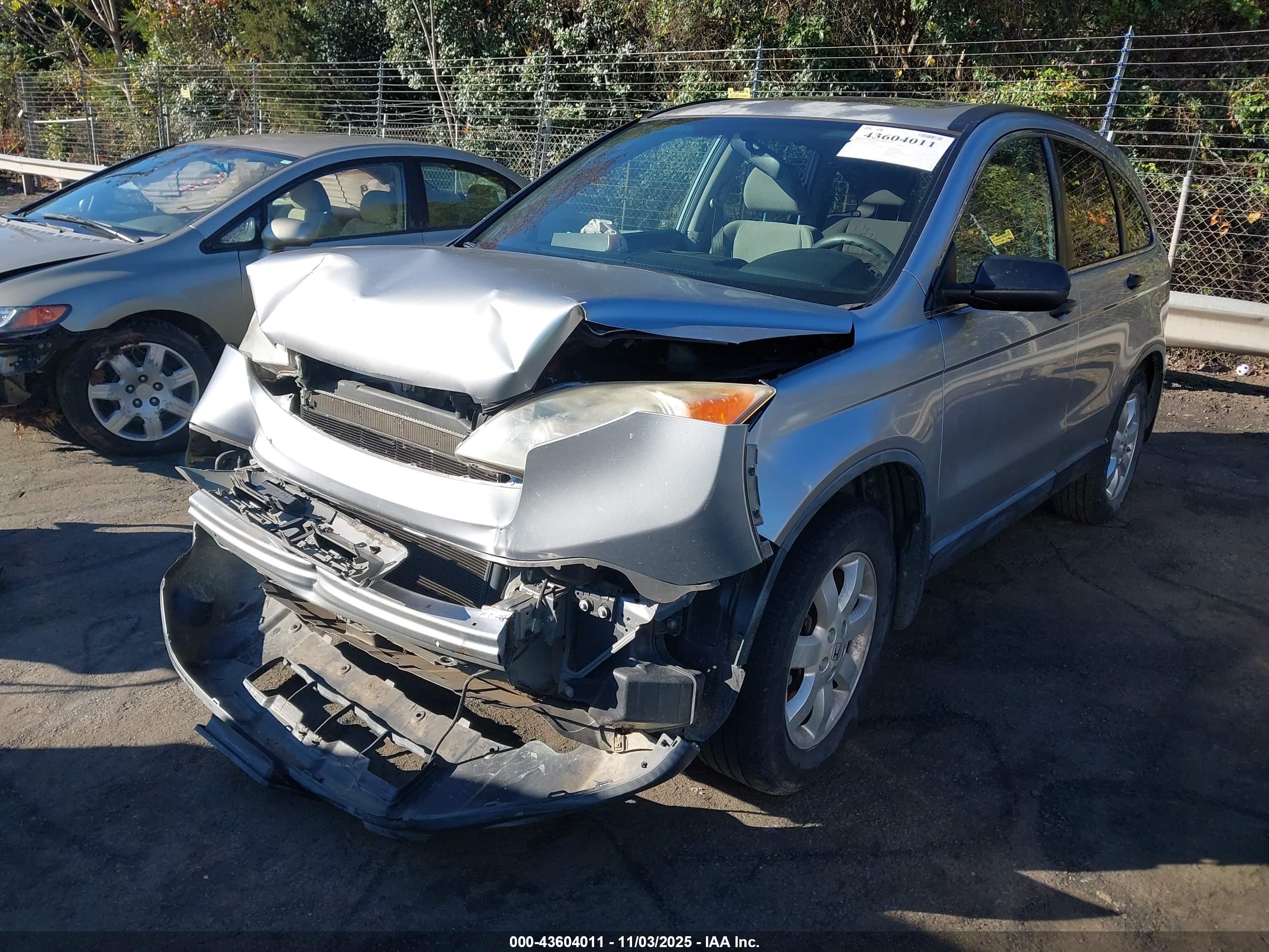 HONDA CR-V image 2