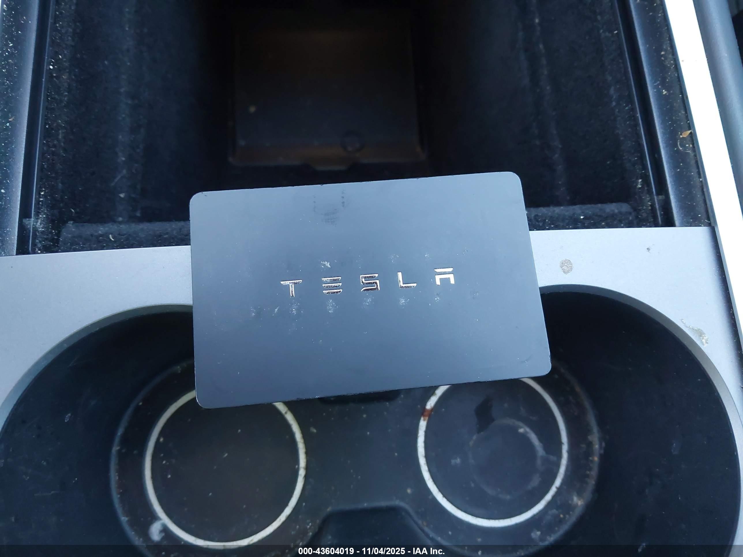 TESLA MODEL image 11