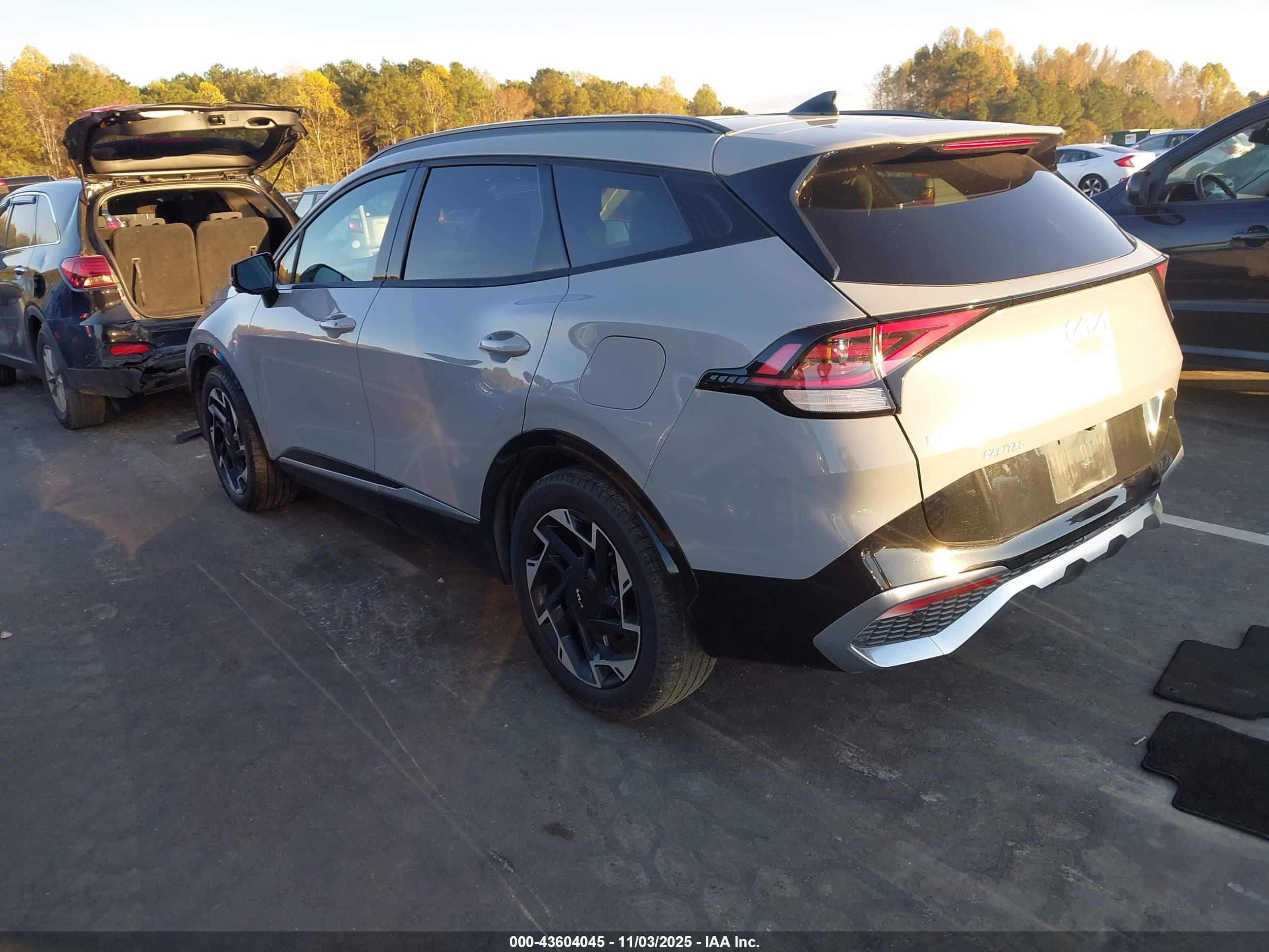 KIA SPORTAGE image 3