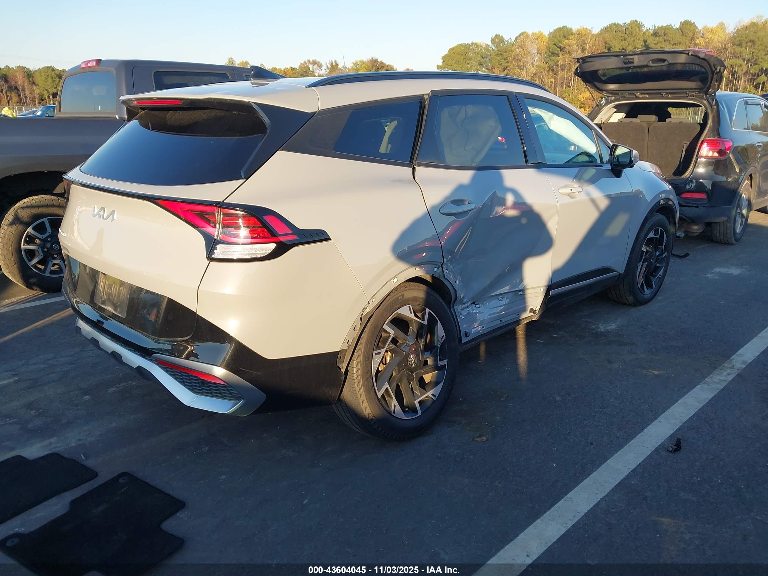 KIA SPORTAGE image 4